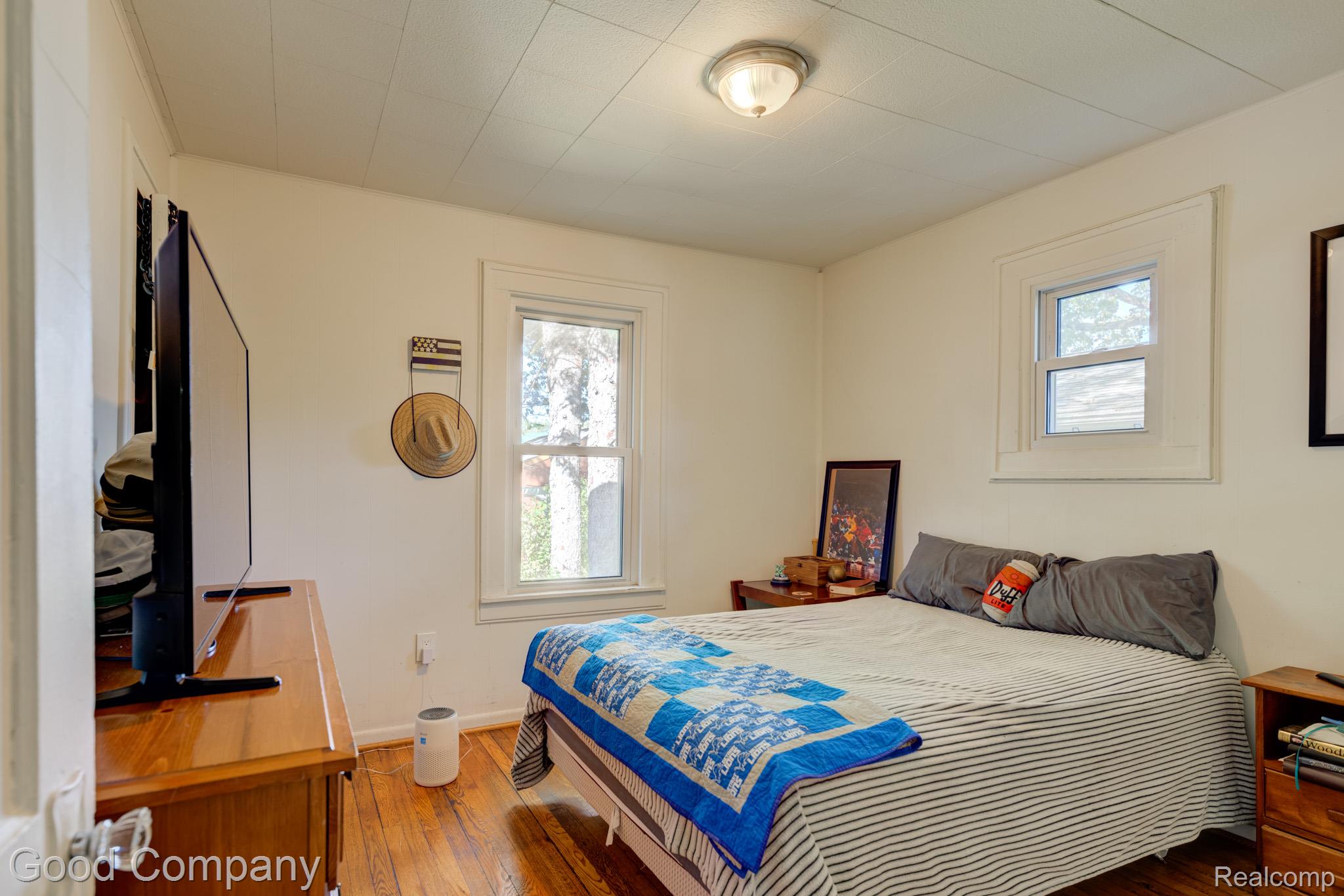 625 E Drayton St Property Photo 7
