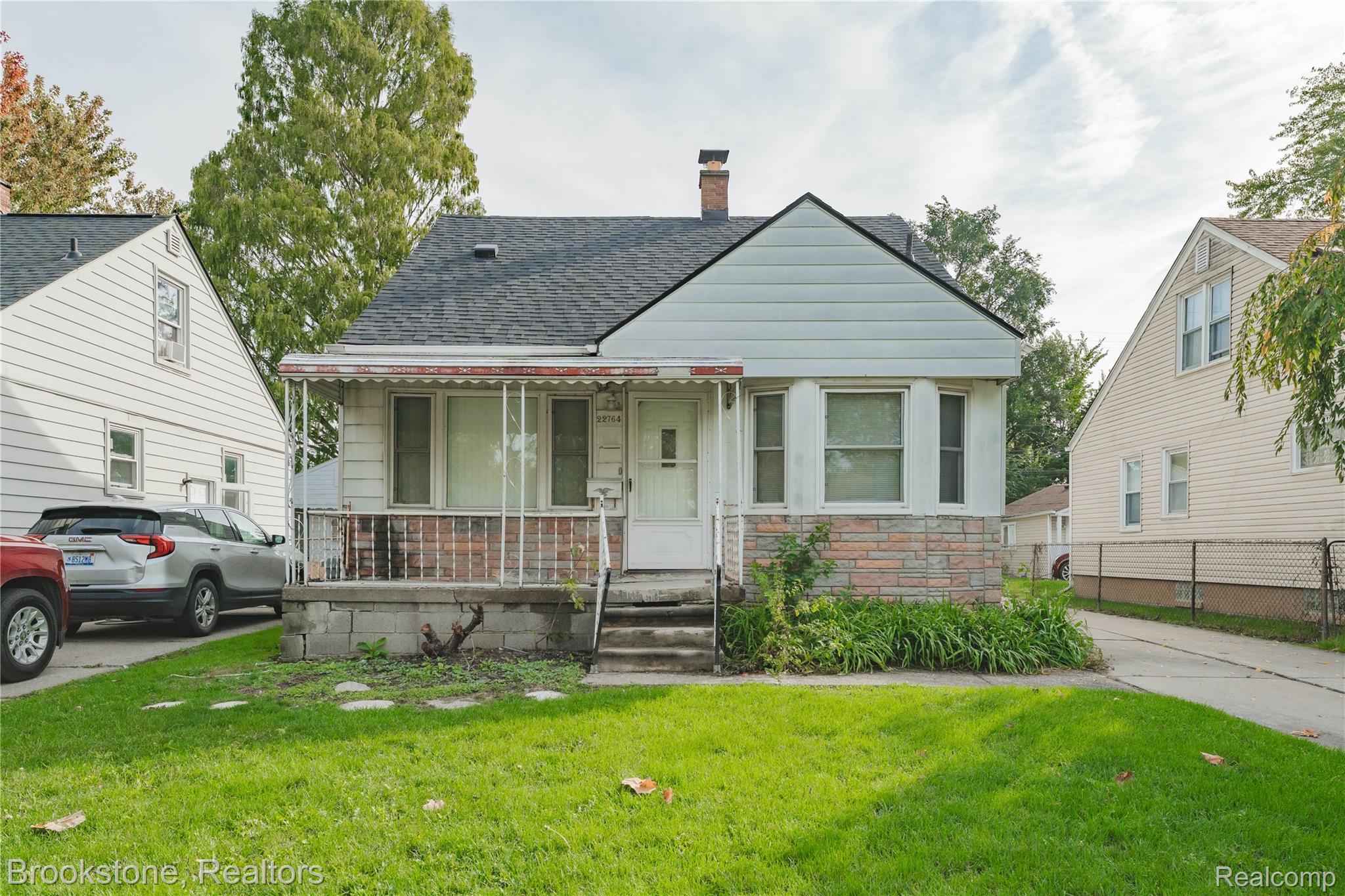 22764 Teppert Ave Property Photo 1