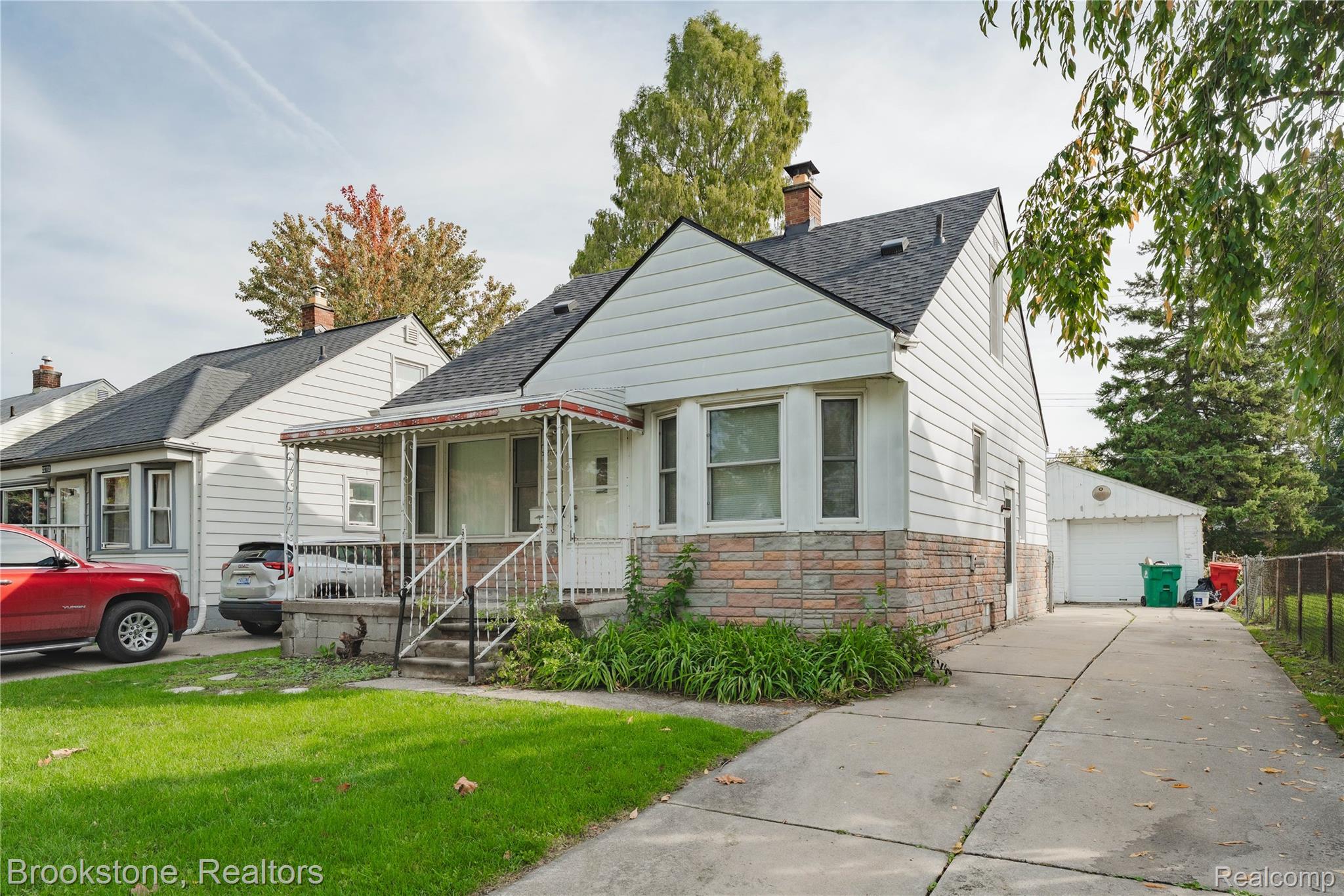 22764 Teppert Ave Property Photo 4