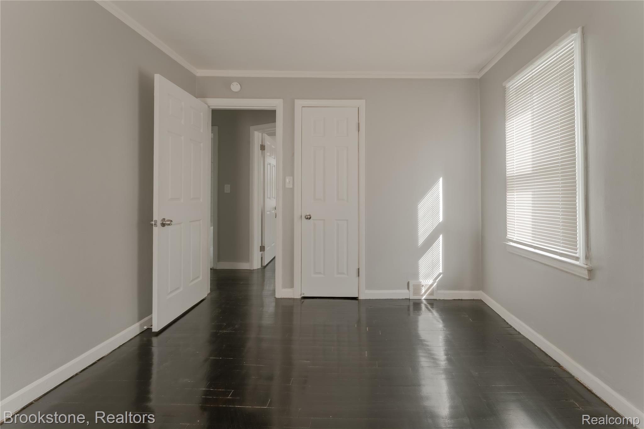 22764 Teppert Ave Property Photo 14