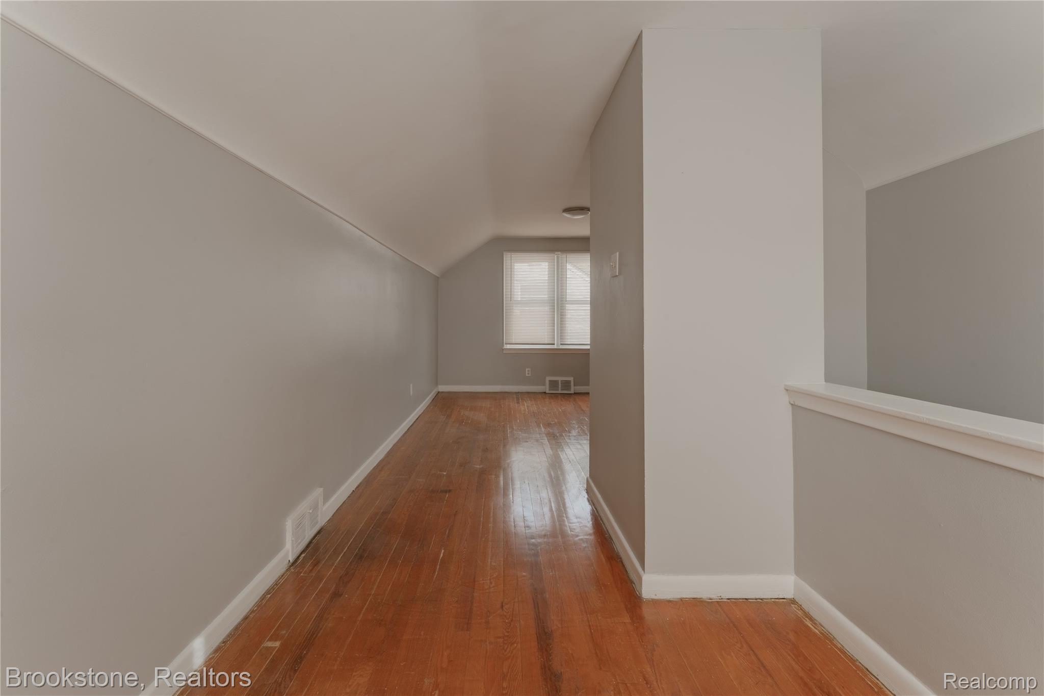 22764 Teppert Ave Property Photo 19