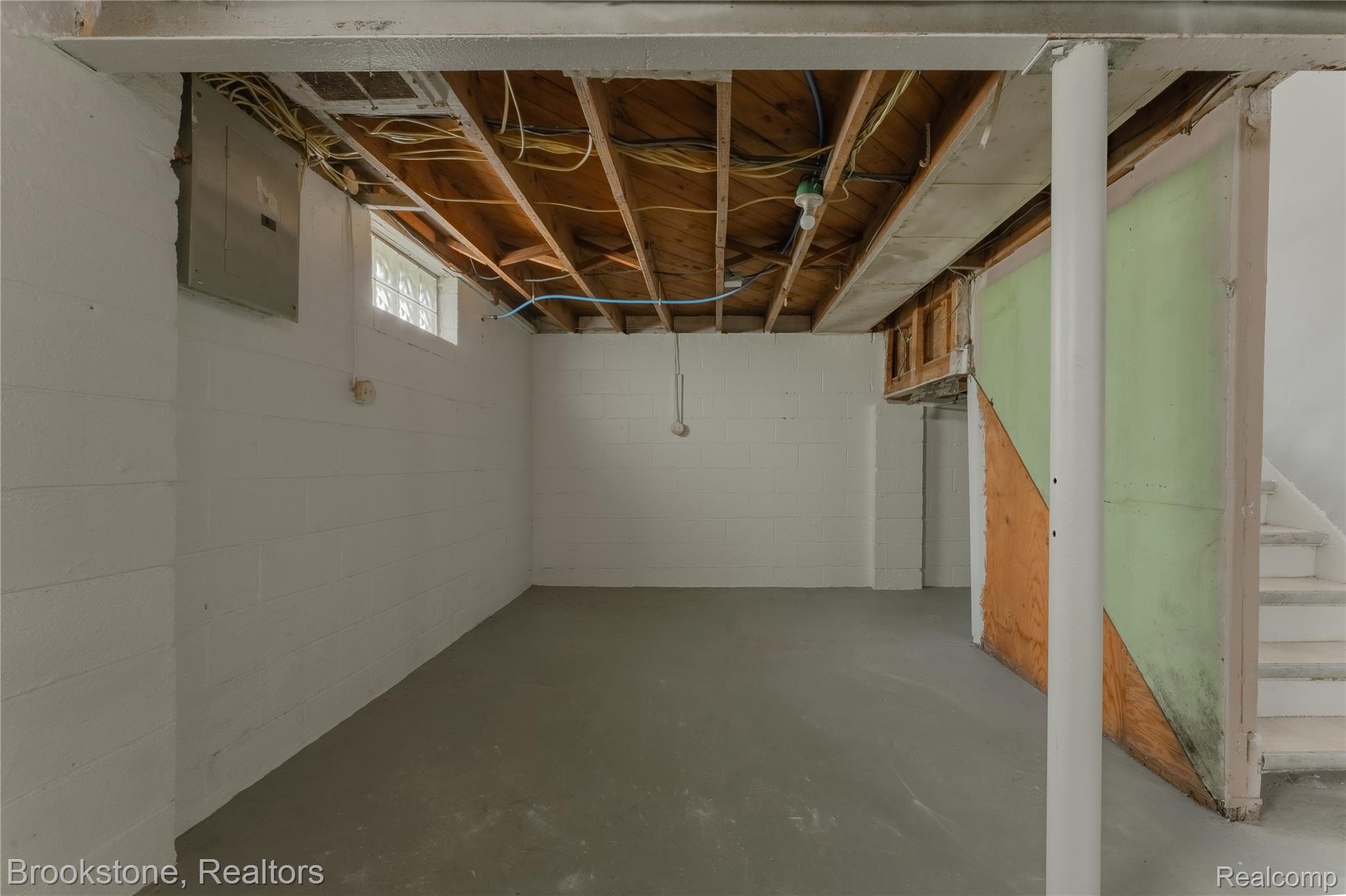 22764 Teppert Ave Property Photo 25
