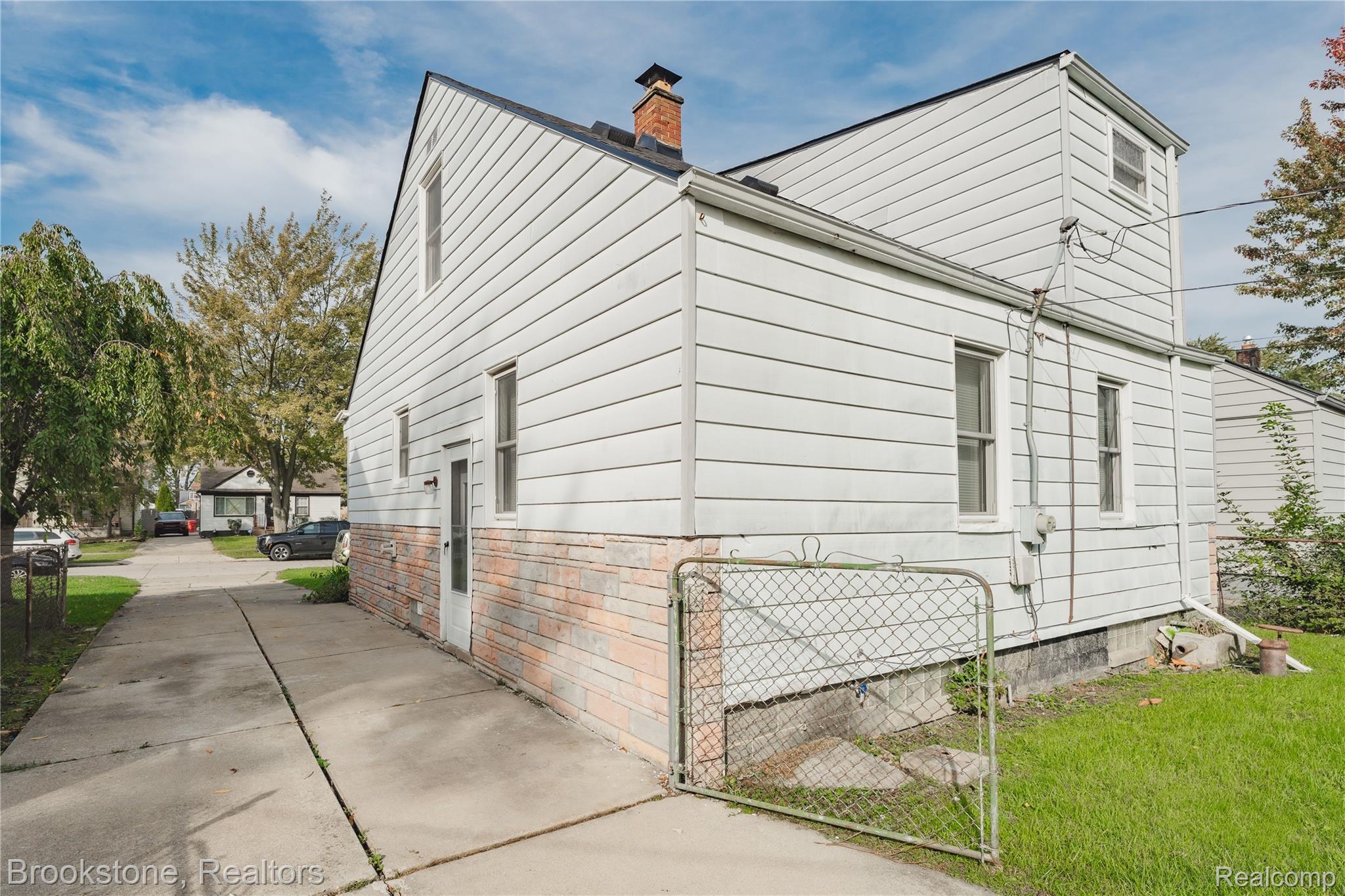 22764 Teppert Ave Property Photo 29