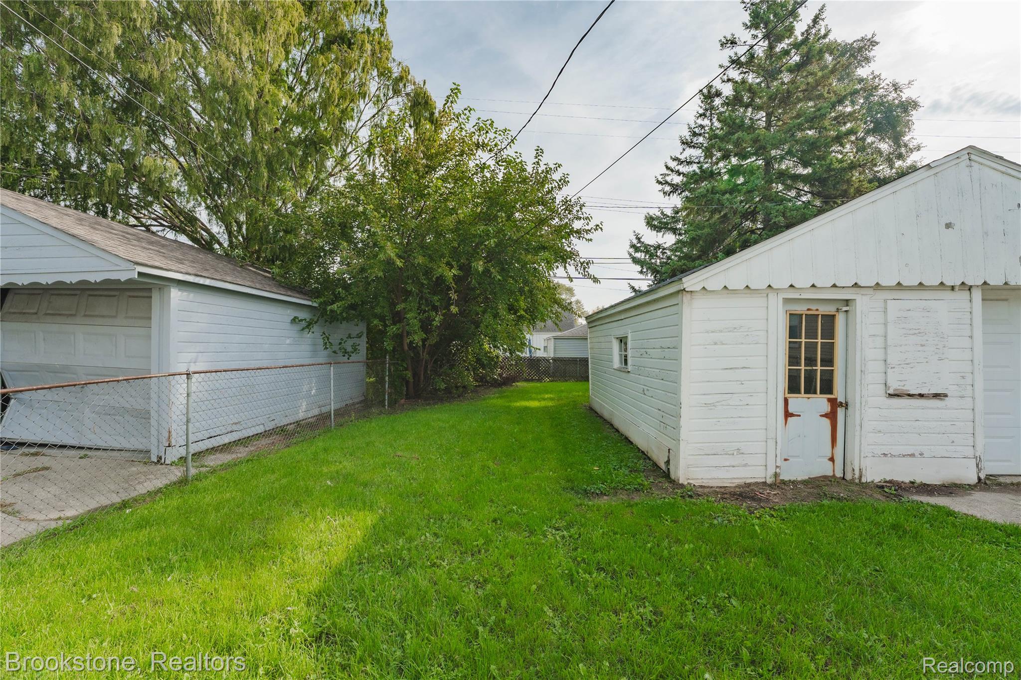 22764 Teppert Ave Property Photo 32