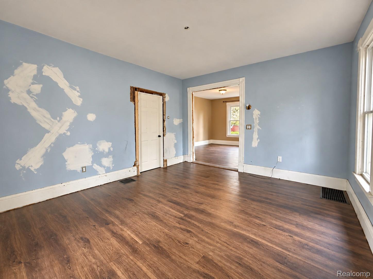 420 Elm St Property Photo 11