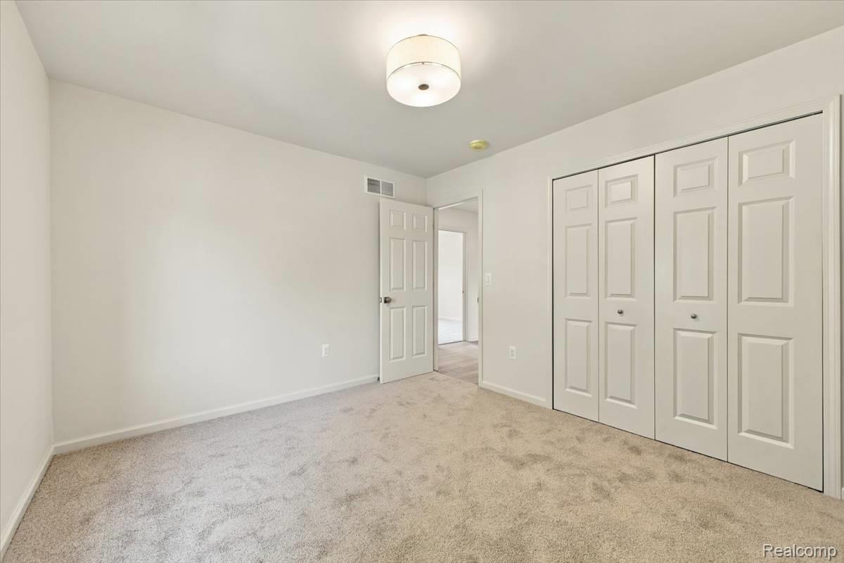 2204 Mahan St Property Photo 22