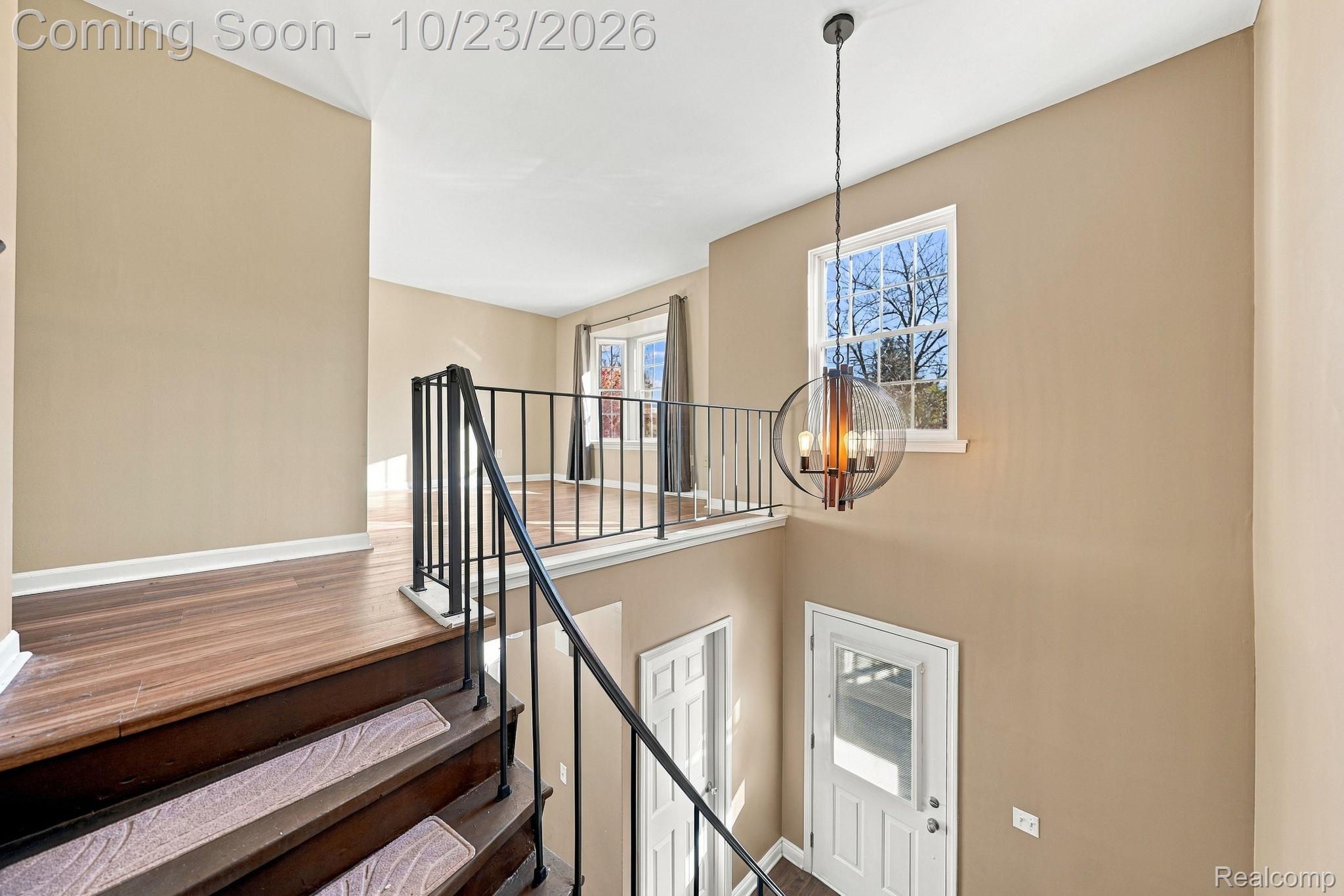 74 Longford Dr Property Photo 4
