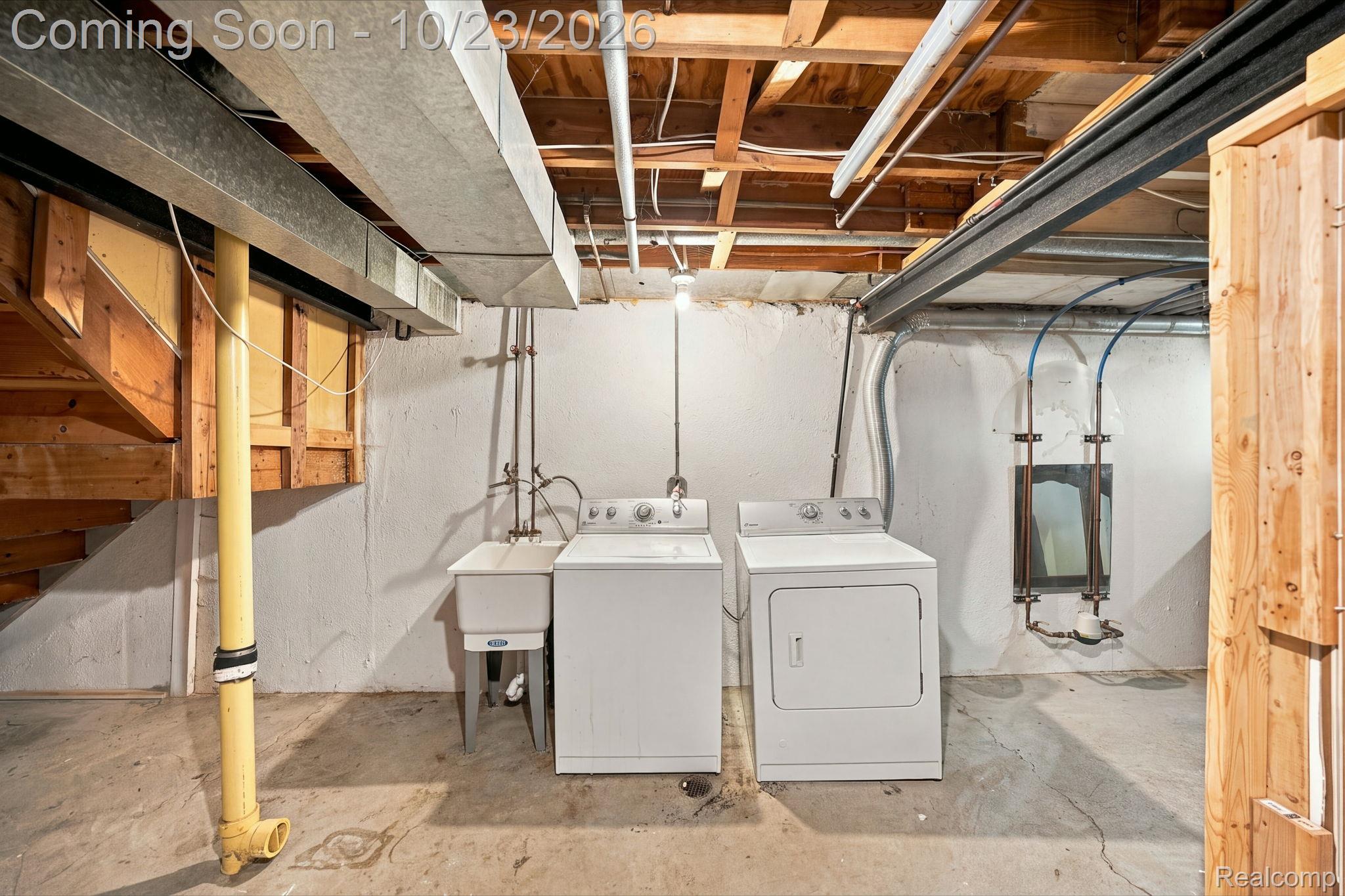 74 Longford Dr Property Photo 32