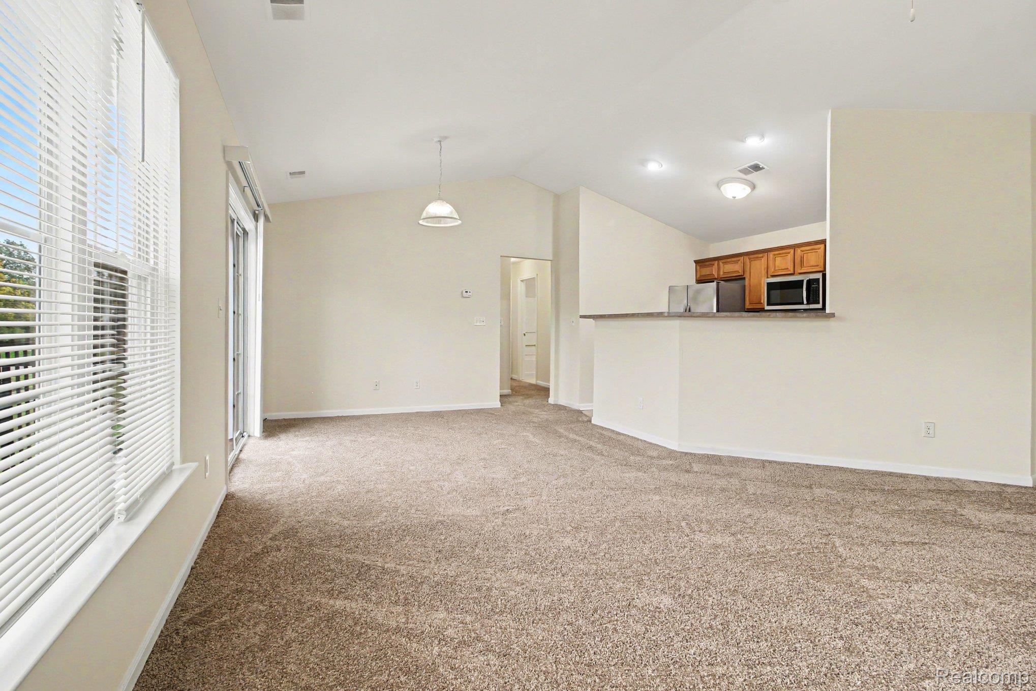 27316 Hidden Oaks Dr Property Photo 2