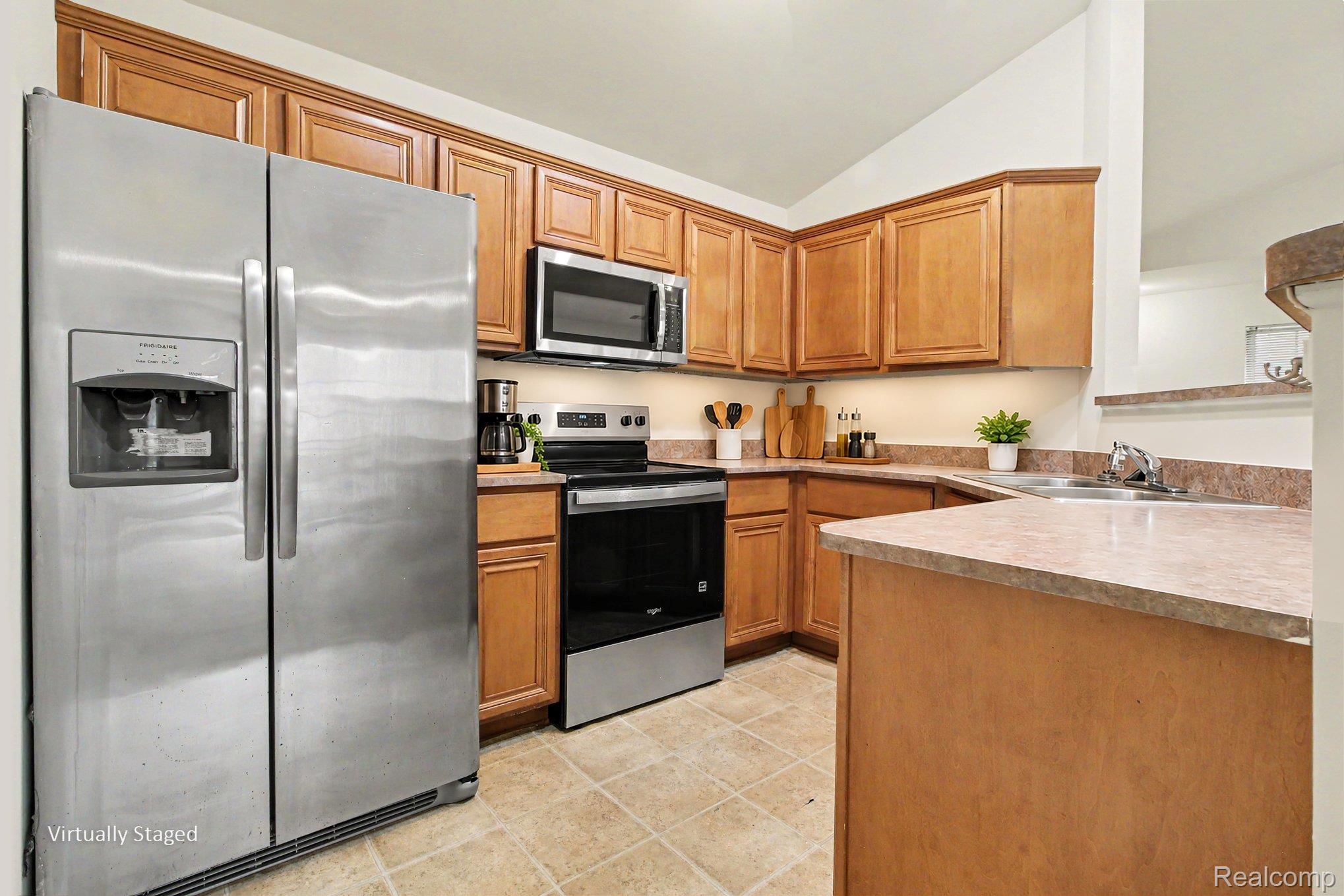 27316 Hidden Oaks Dr Property Photo 5