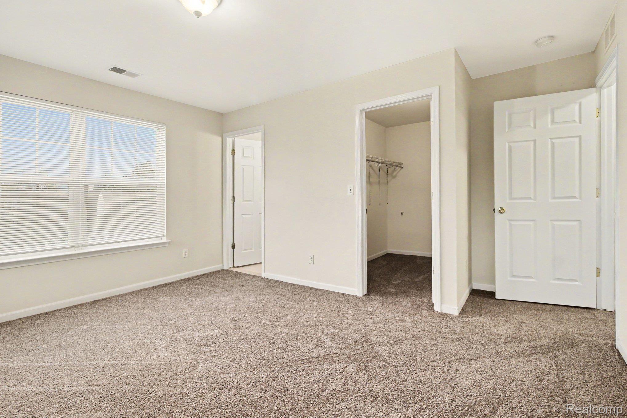 27316 Hidden Oaks Dr Property Photo 11