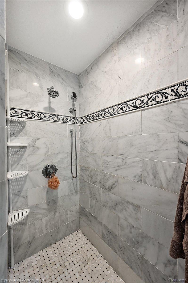 972 Ann St Property Photo 39