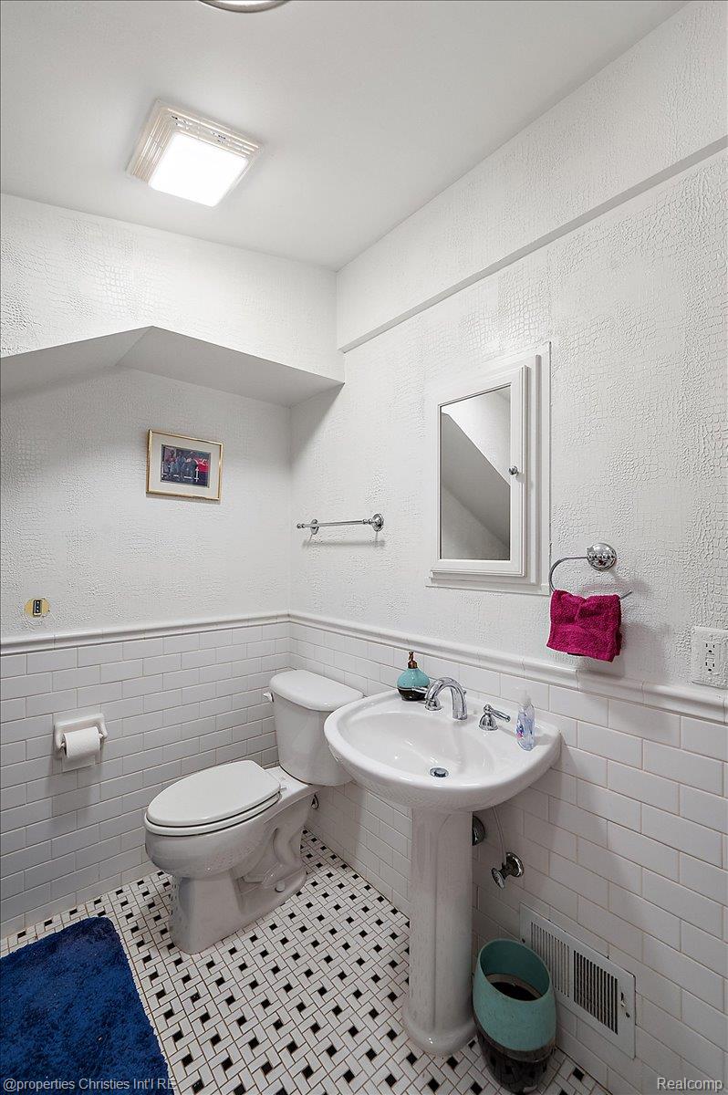 972 Ann St Property Photo 80