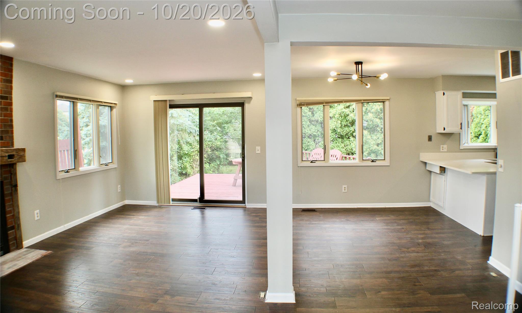 1483 Colony Dr Property Photo 7