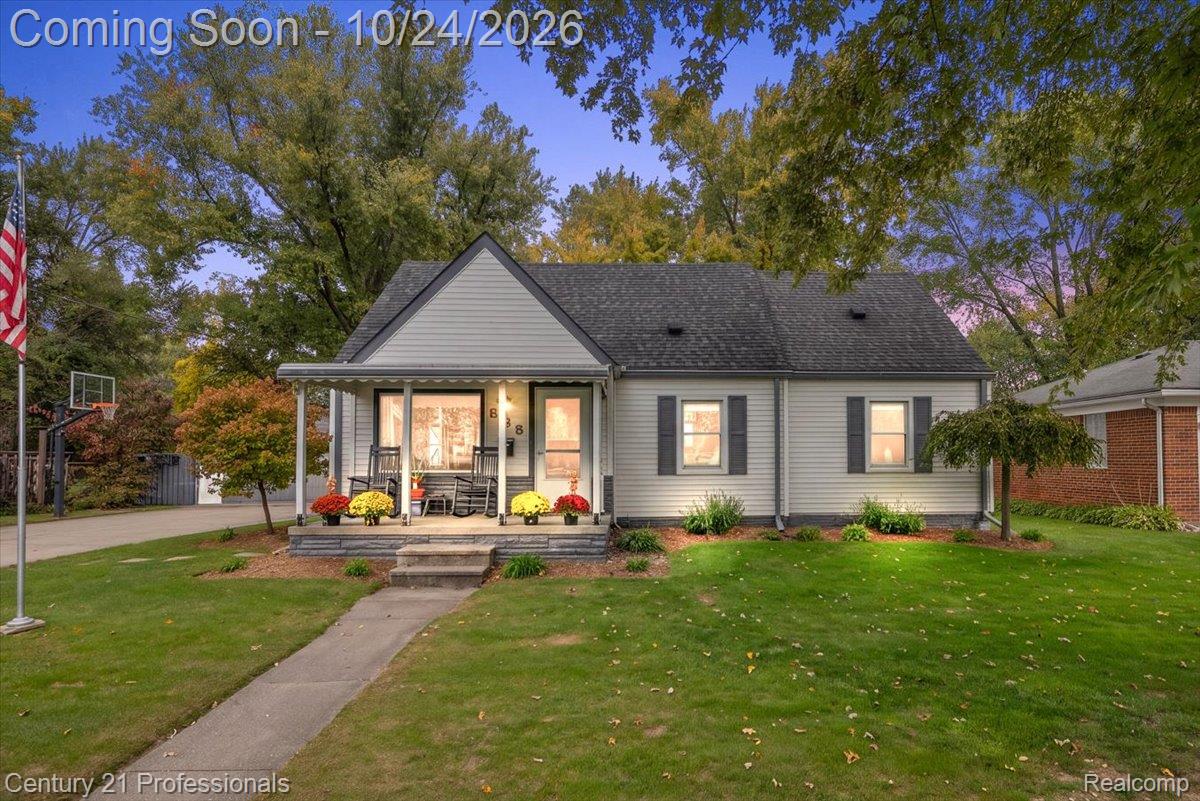 935 Ottawa Dr Property Photo 1