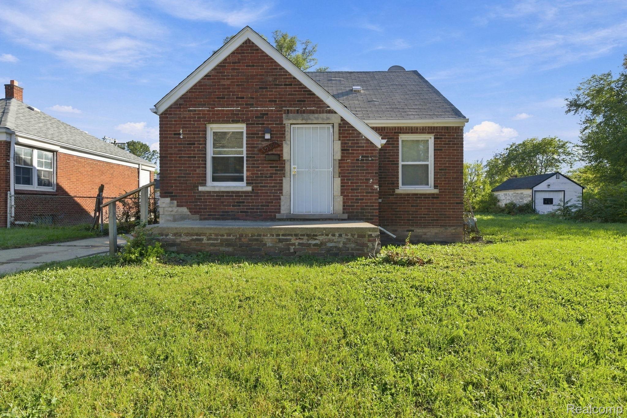 15300 Faircrest St Property Photo 2