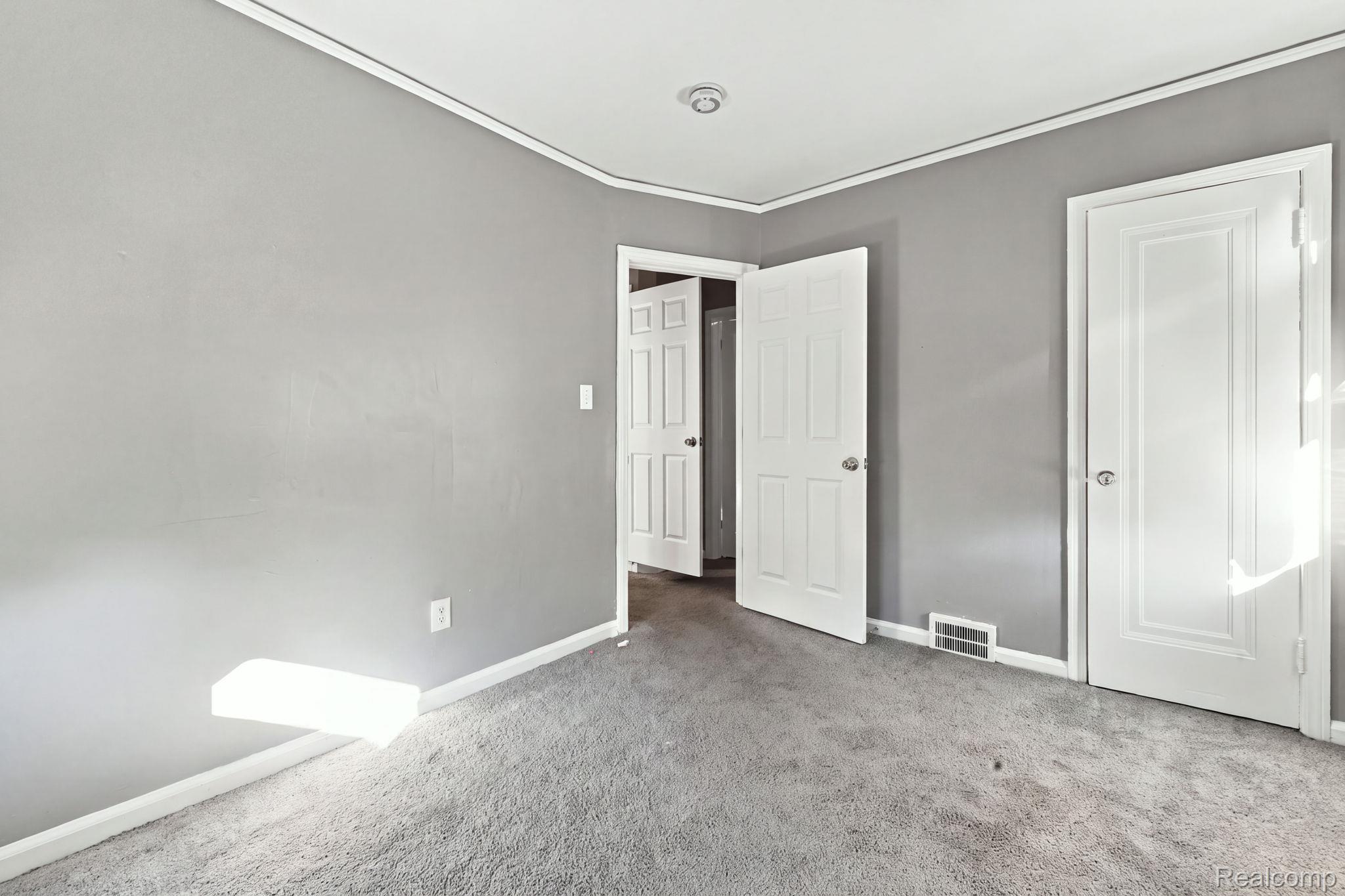15300 Faircrest St Property Photo 8