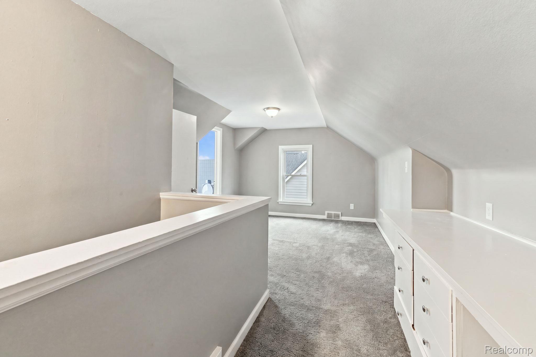 15300 Faircrest St Property Photo 10