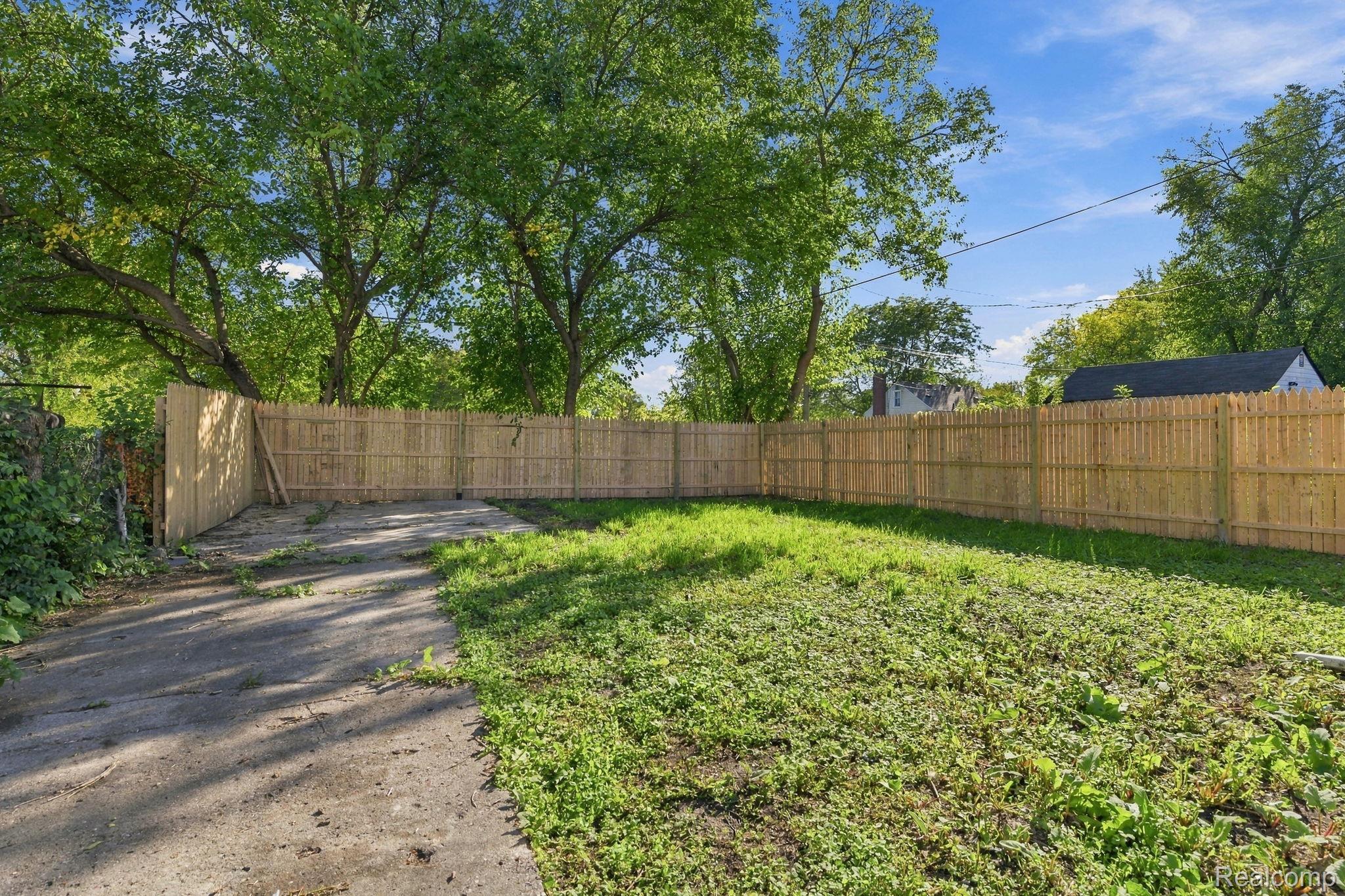 15300 Faircrest St Property Photo 15