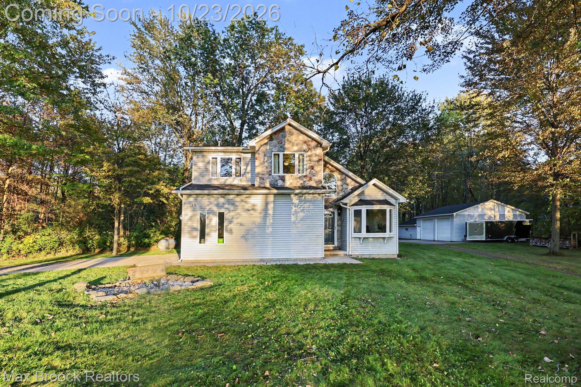 8223 Morrow Rd Property Photo 1