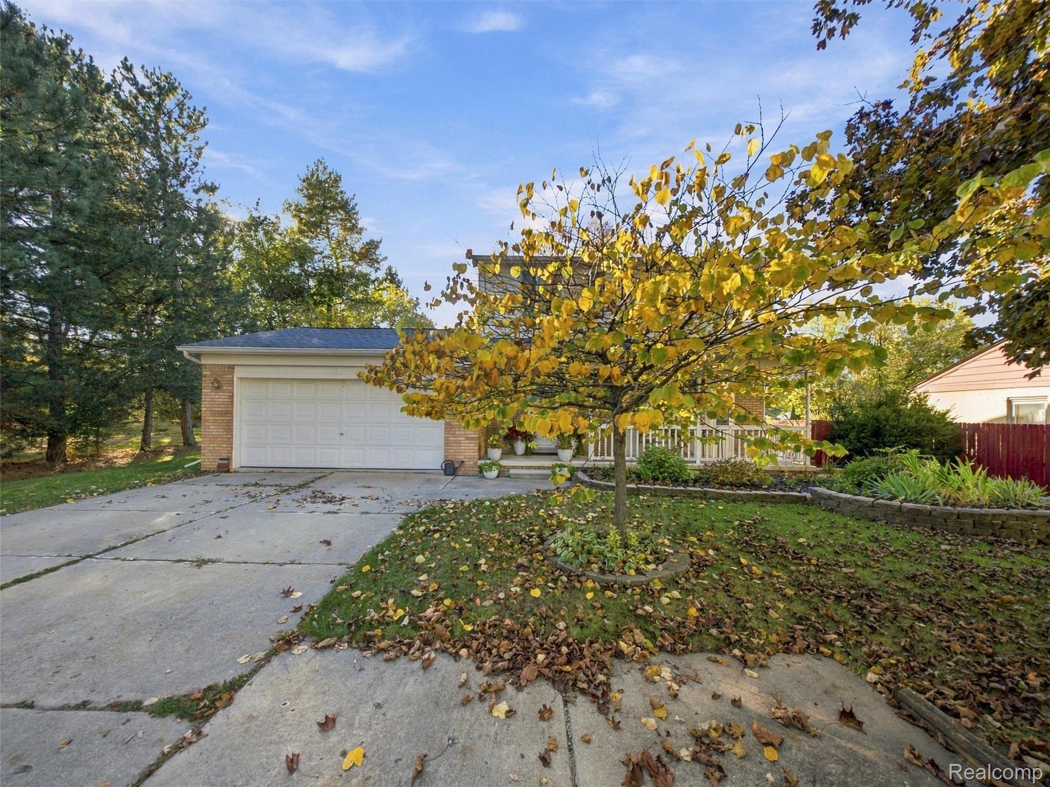 2900 S Livernois Rd Property Photo 2