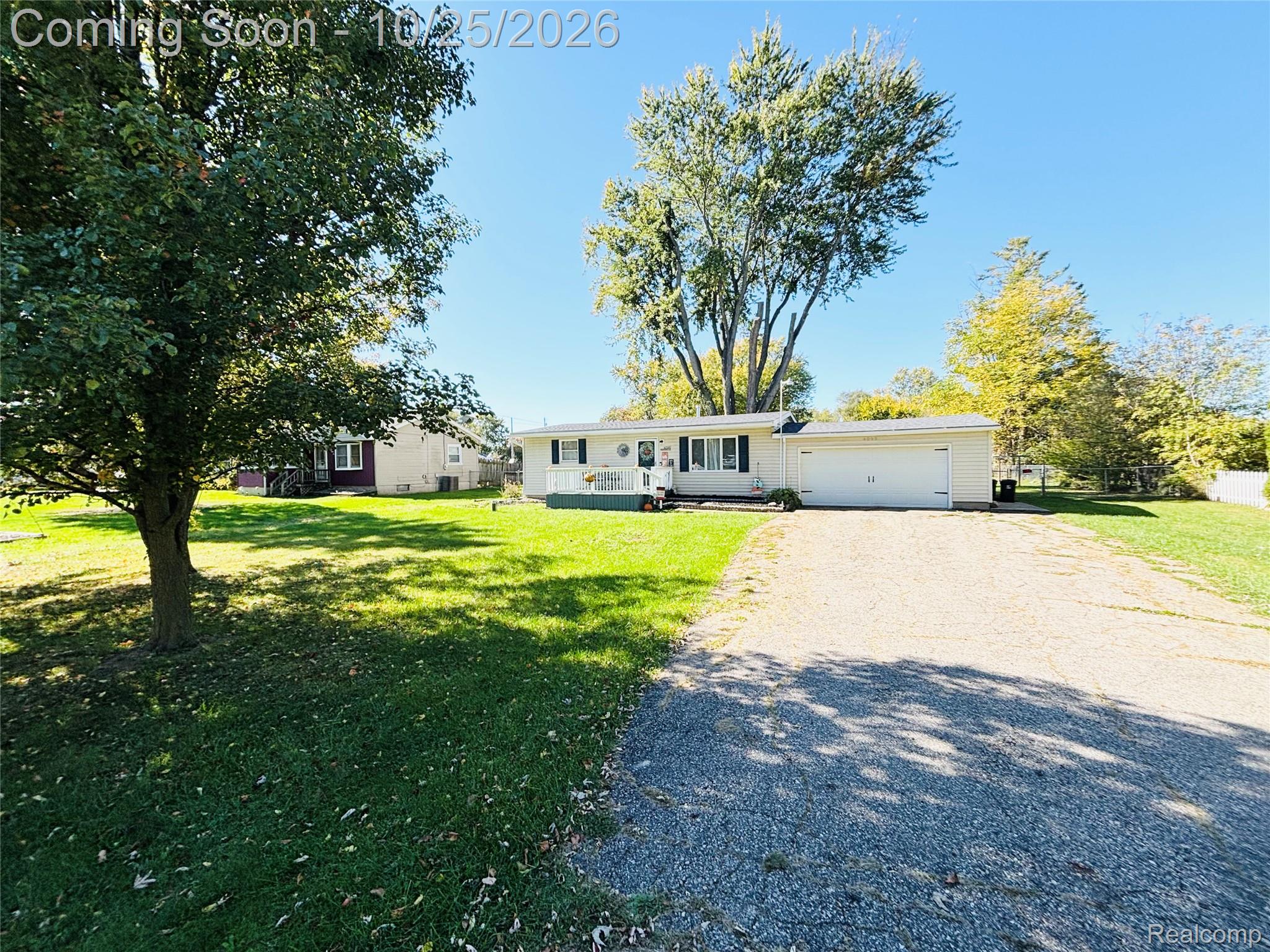 4099 Independence Dr Property Photo 1
