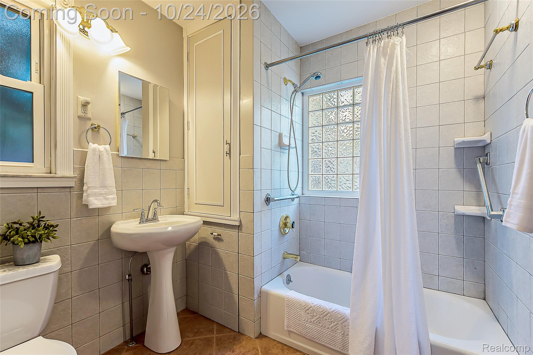 908 Willow St Property Photo 16