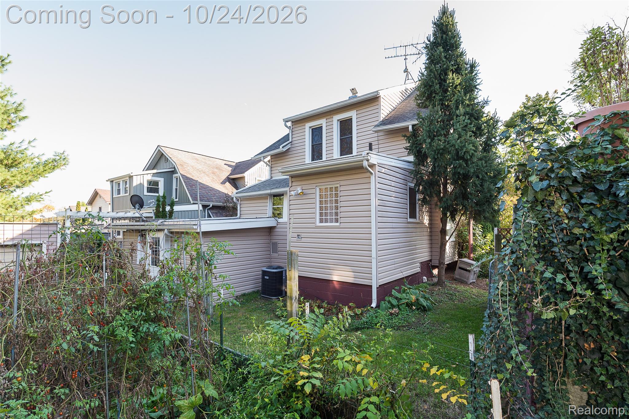 908 Willow St Property Photo 40