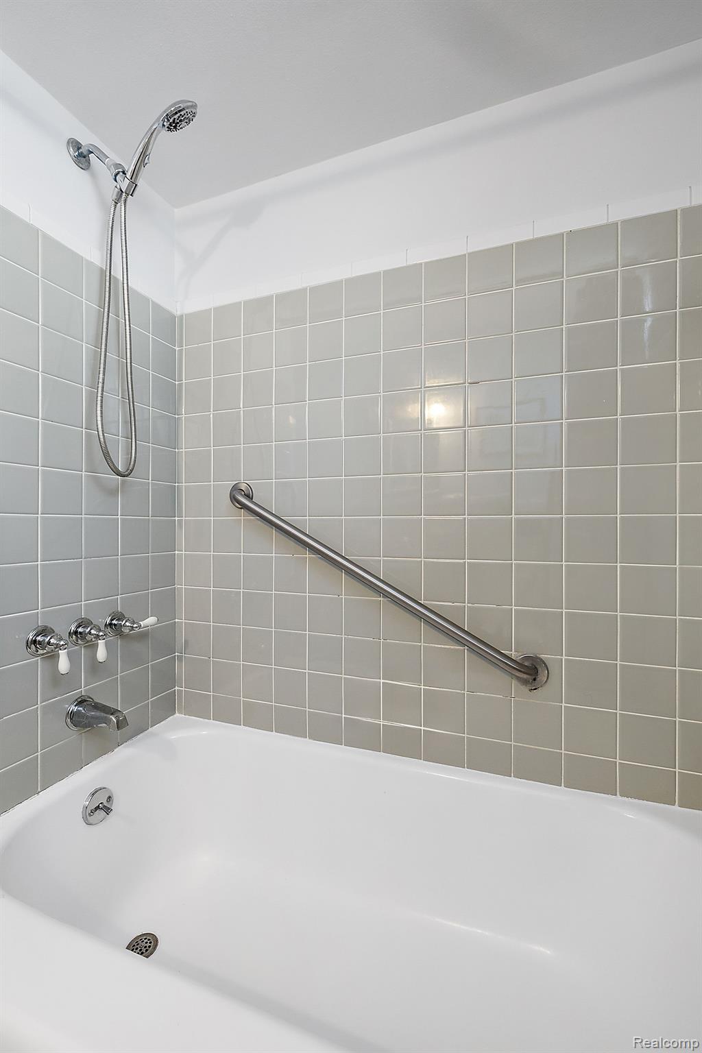 1581 Cheltenham Rd Property Photo 16