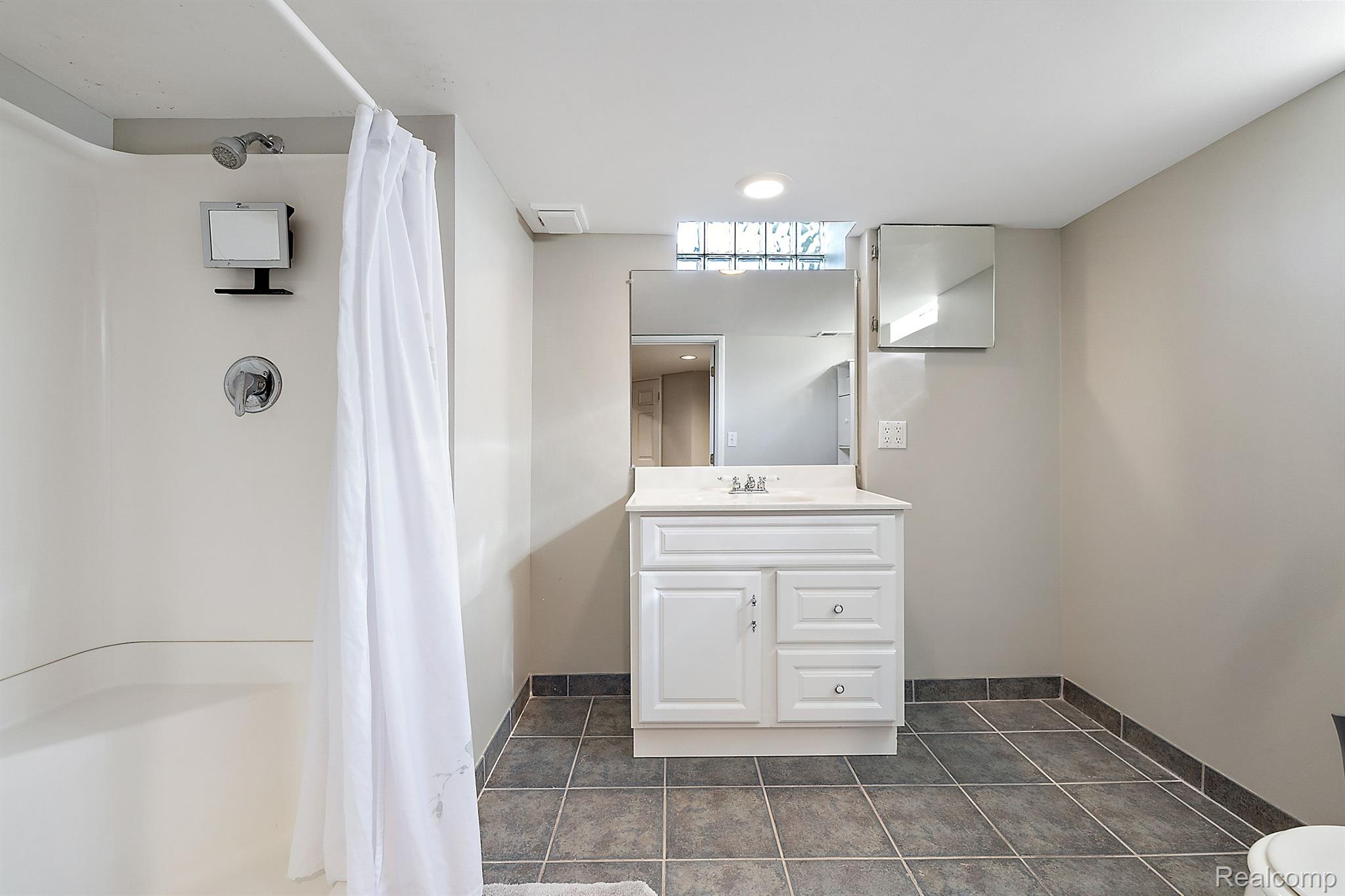 1581 Cheltenham Rd Property Photo 23