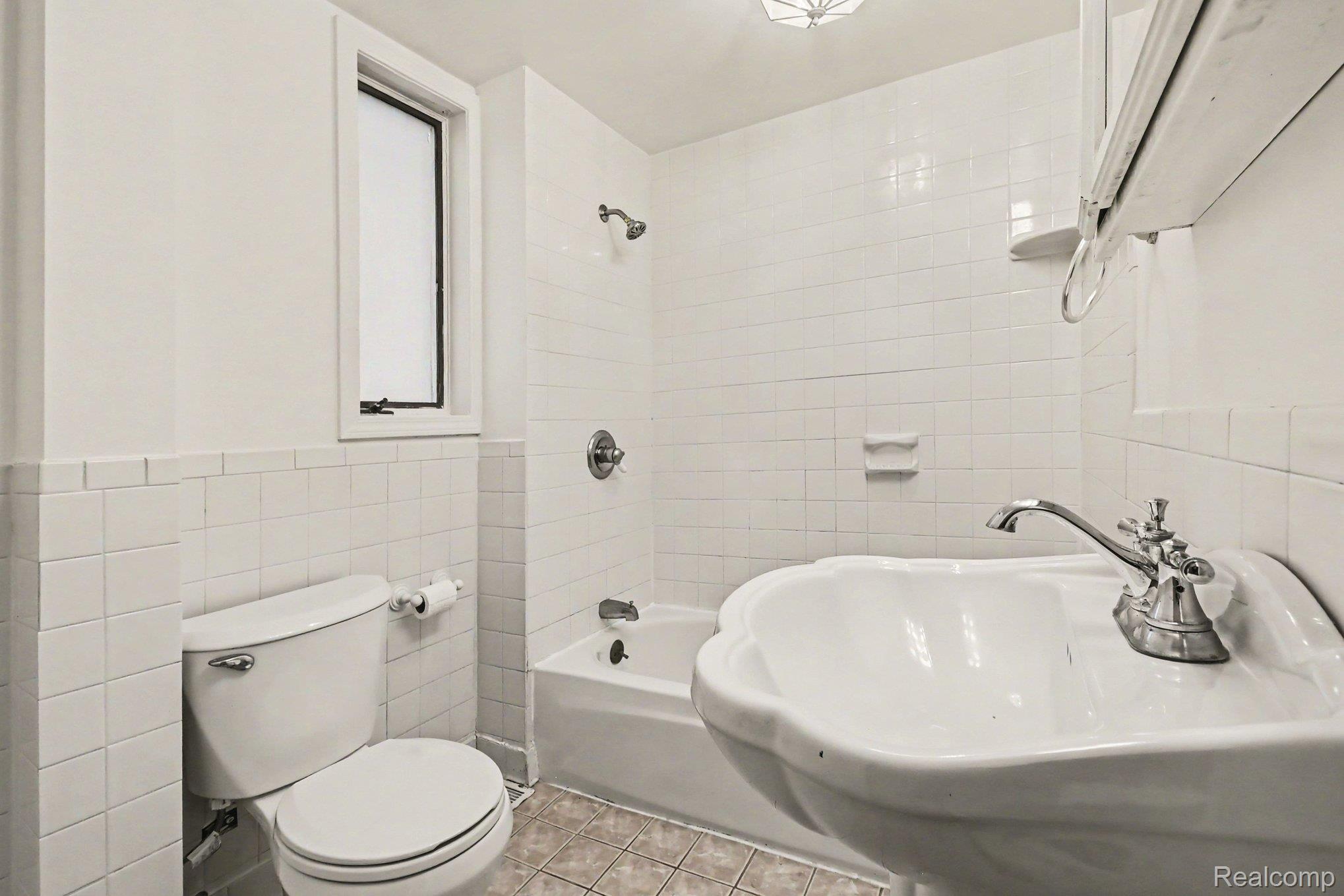 6136 Ormond Rd Property Photo 20