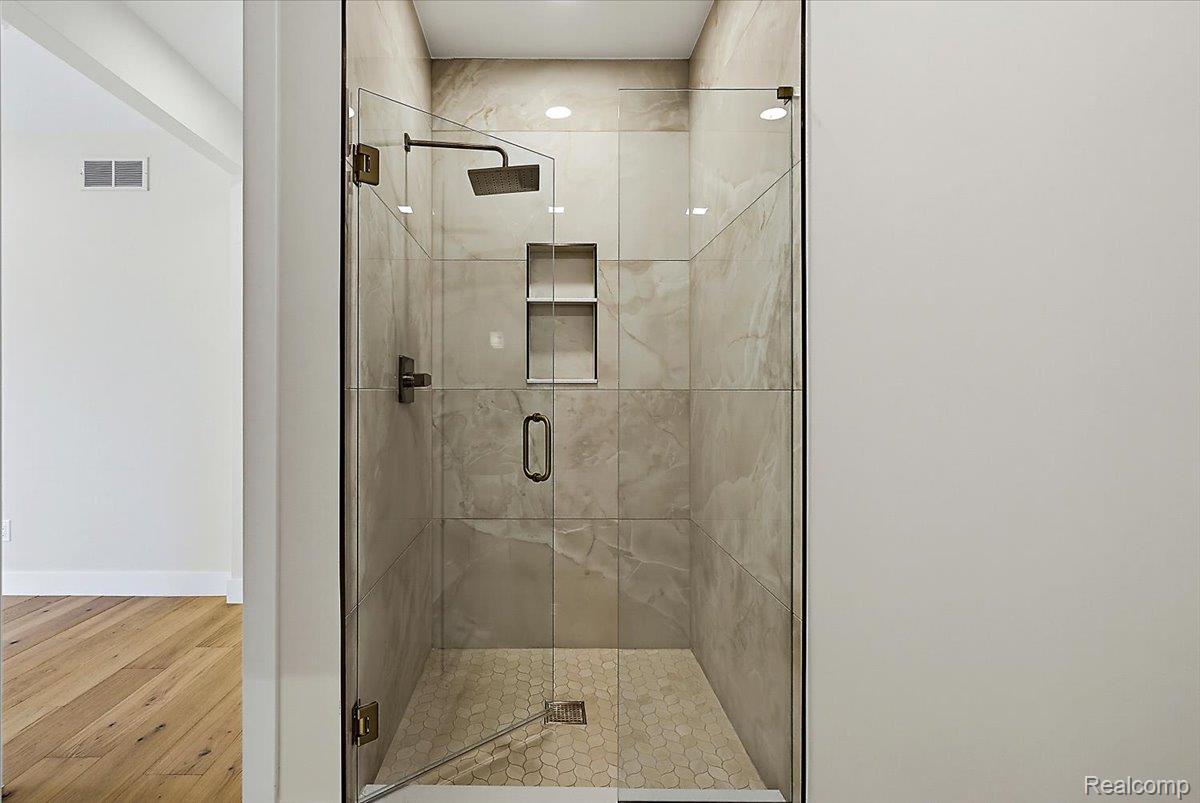1545 Tiverton Trail Dr Property Photo 42