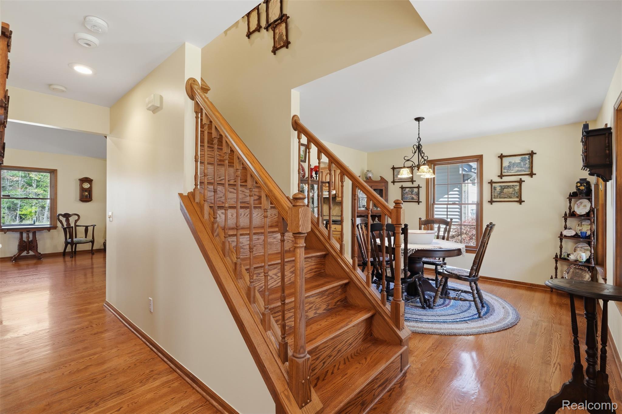 3384 Davison Lake Rd Property Photo 4