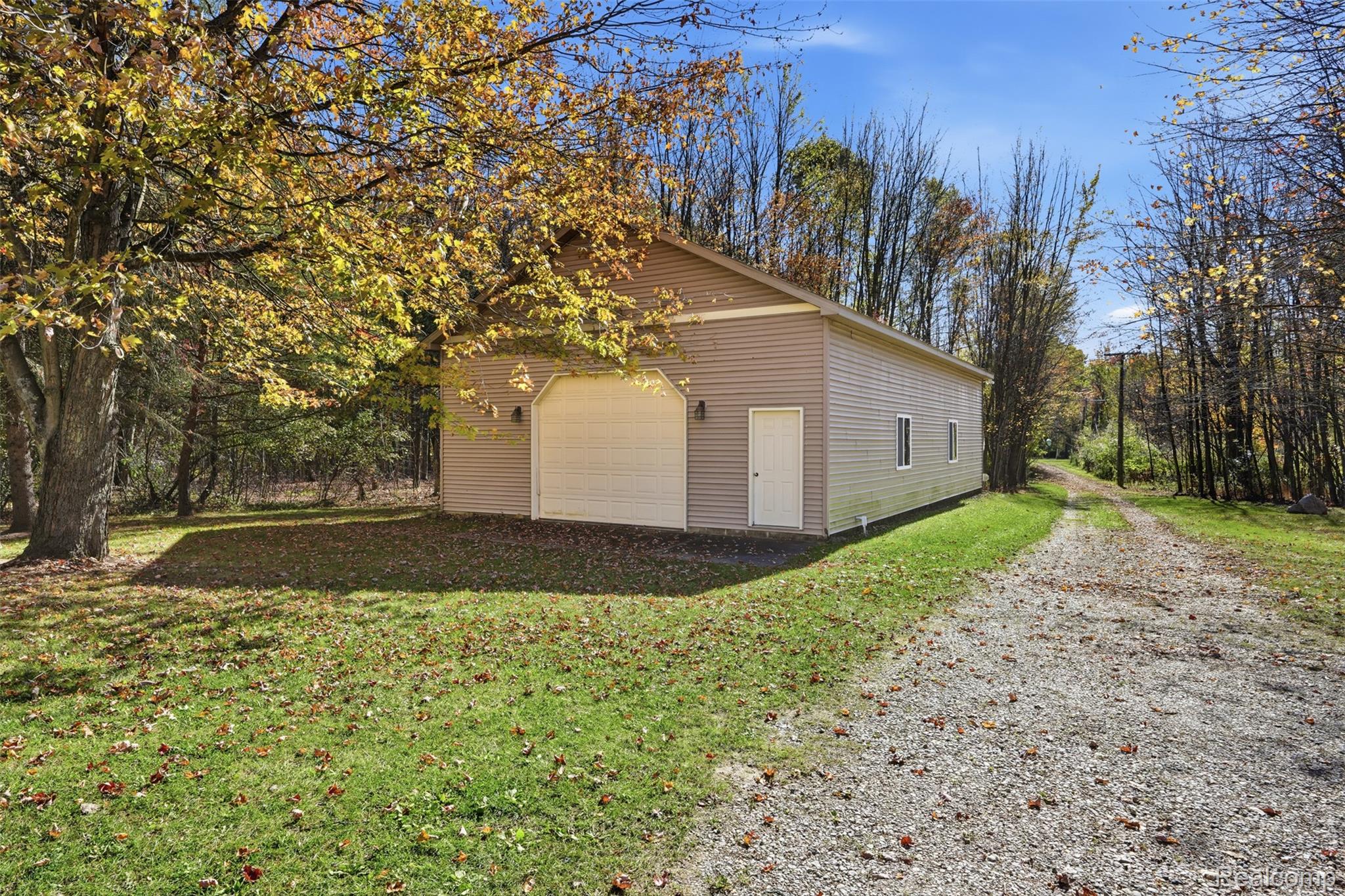 3384 Davison Lake Rd Property Photo 34