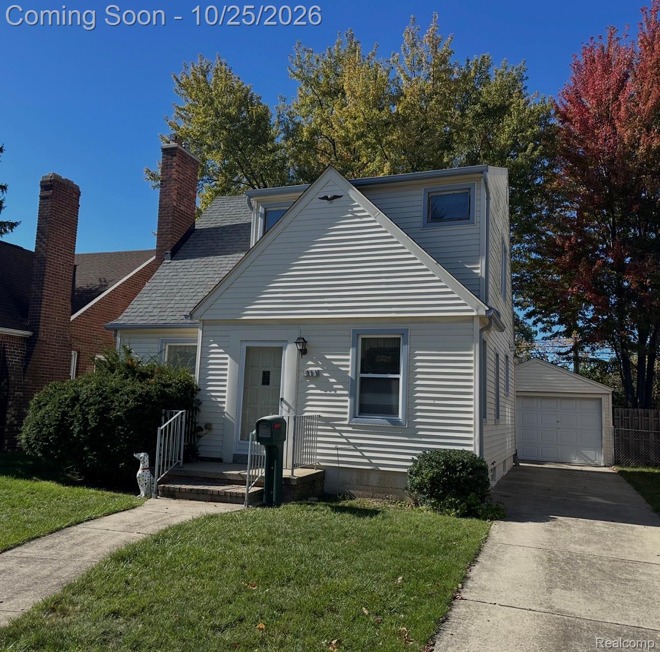 811 N Waverly St Property Photo 1