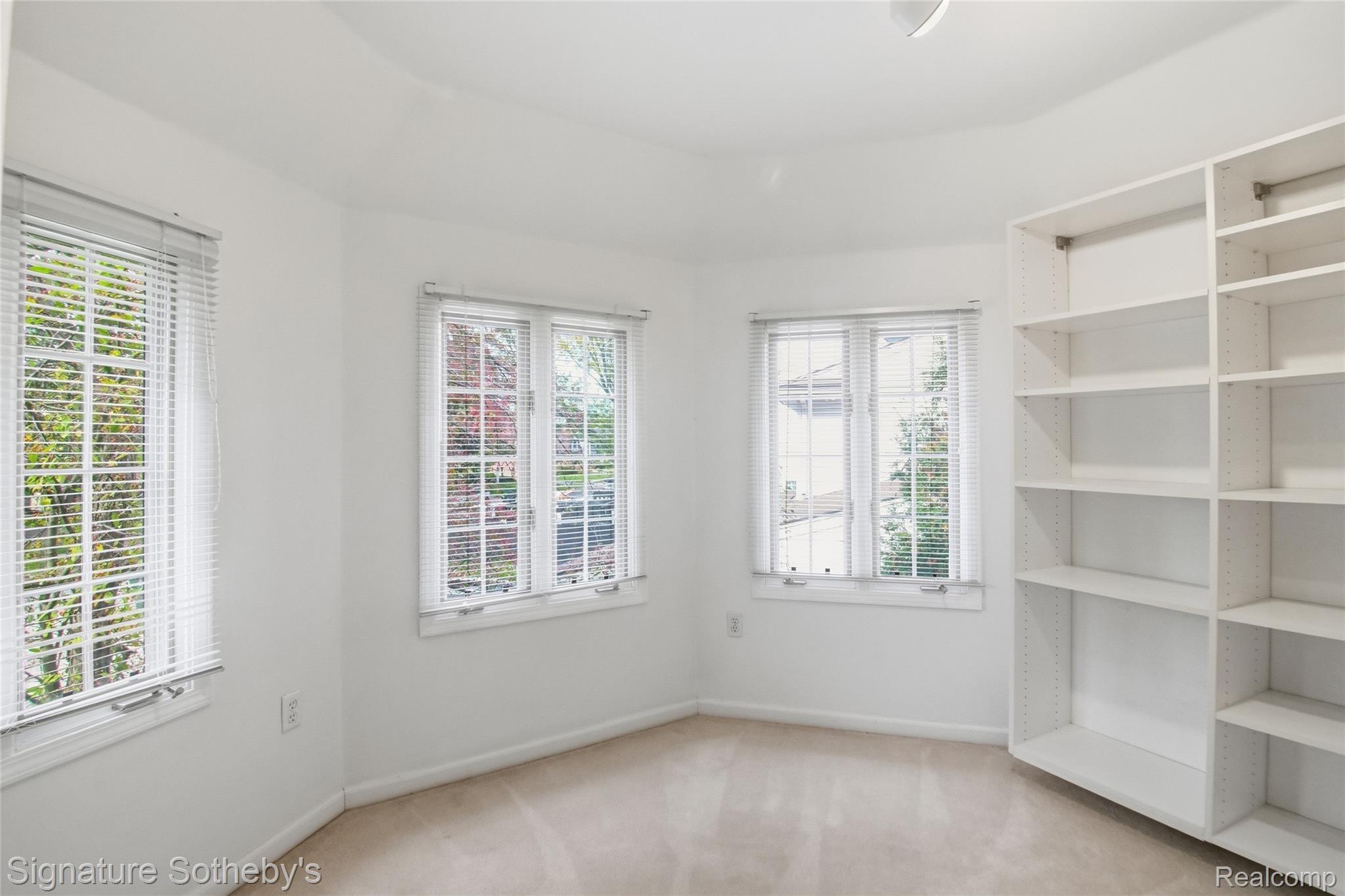 431 Westchester Way Property Photo 26