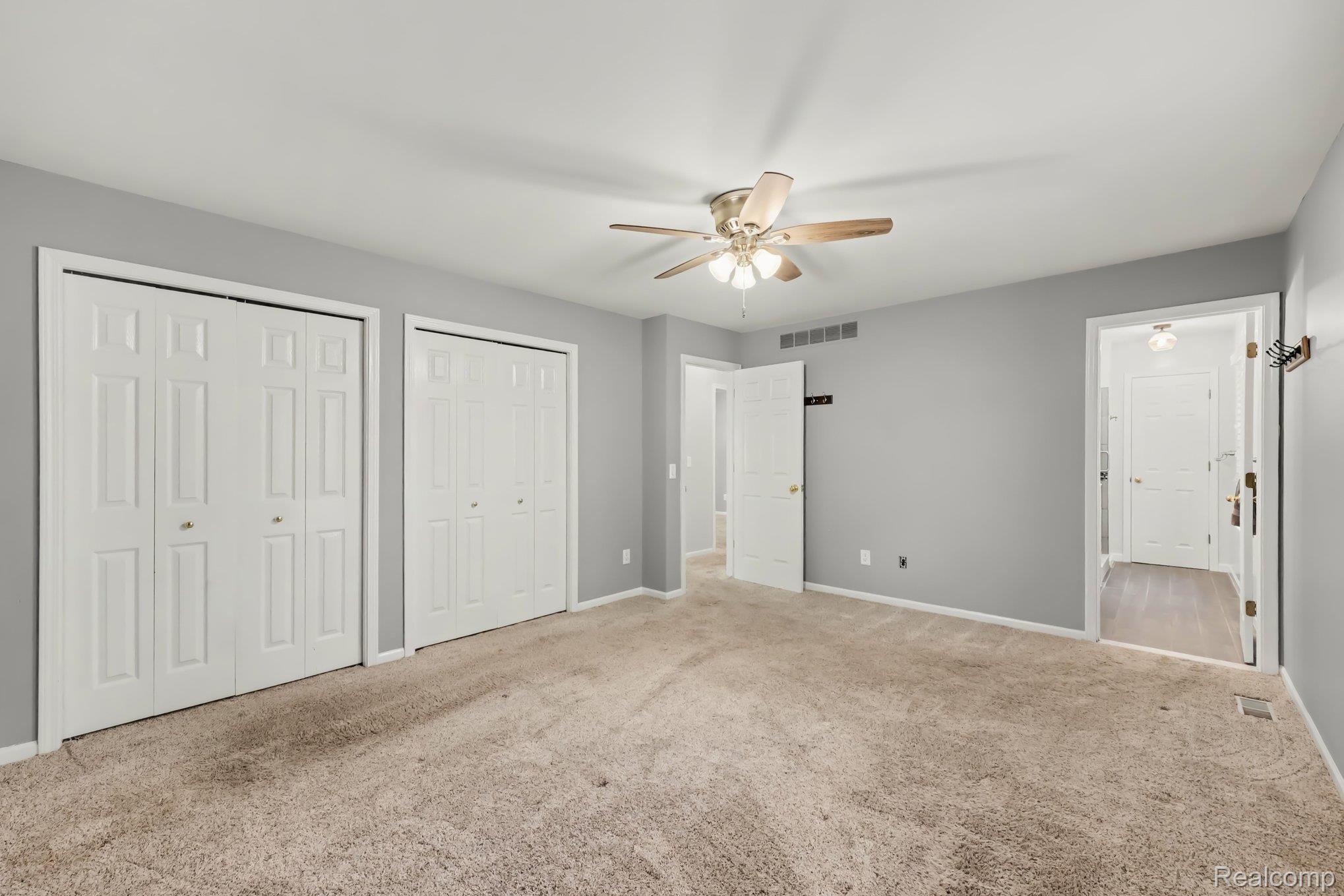 8915 Onandaga Rd Property Photo 17