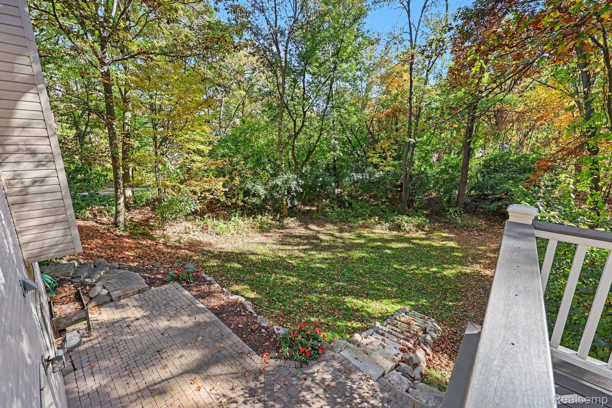 8915 Onandaga Rd Property Photo 36