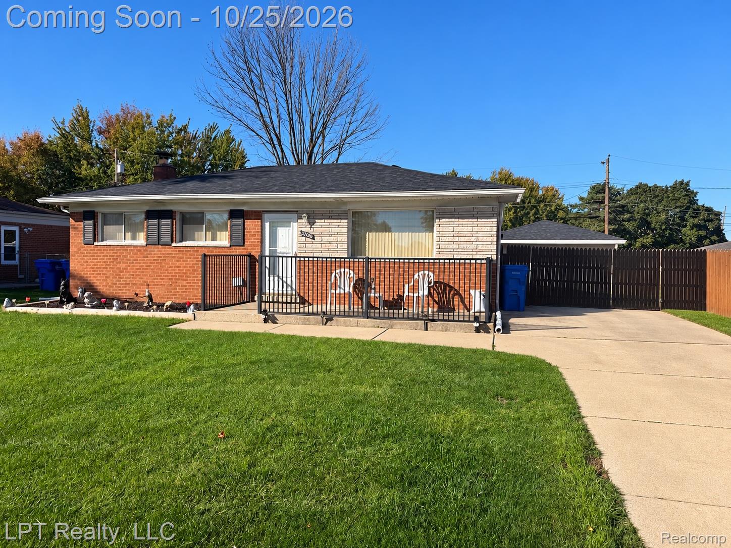 32085 Schoenherr Rd Property Photo 1