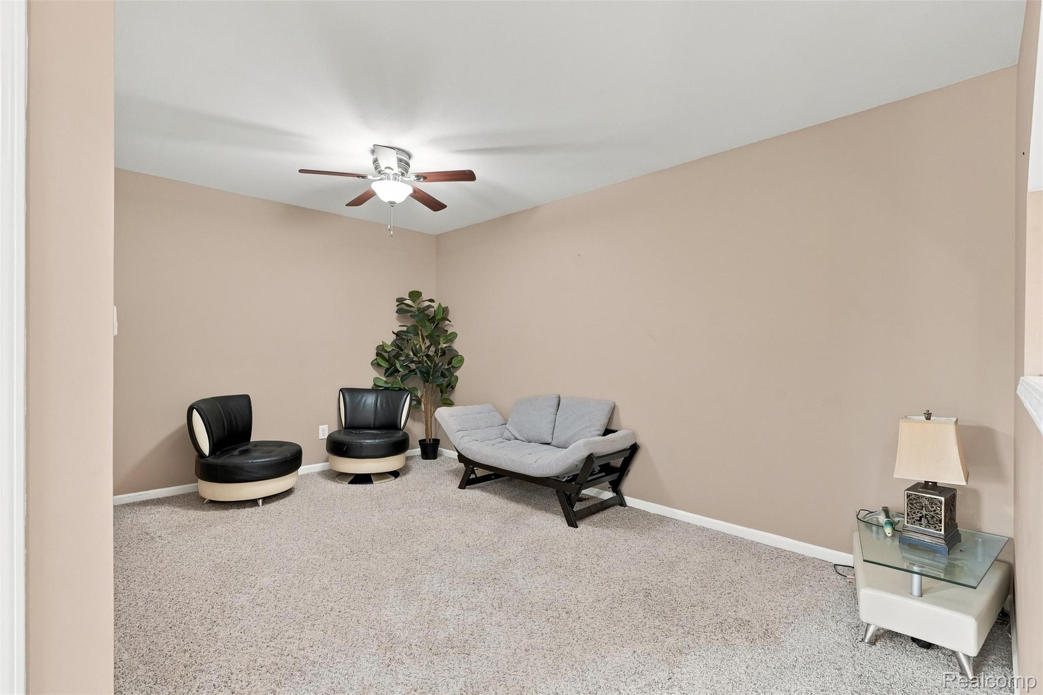 13469 Shire Ln Property Photo 27