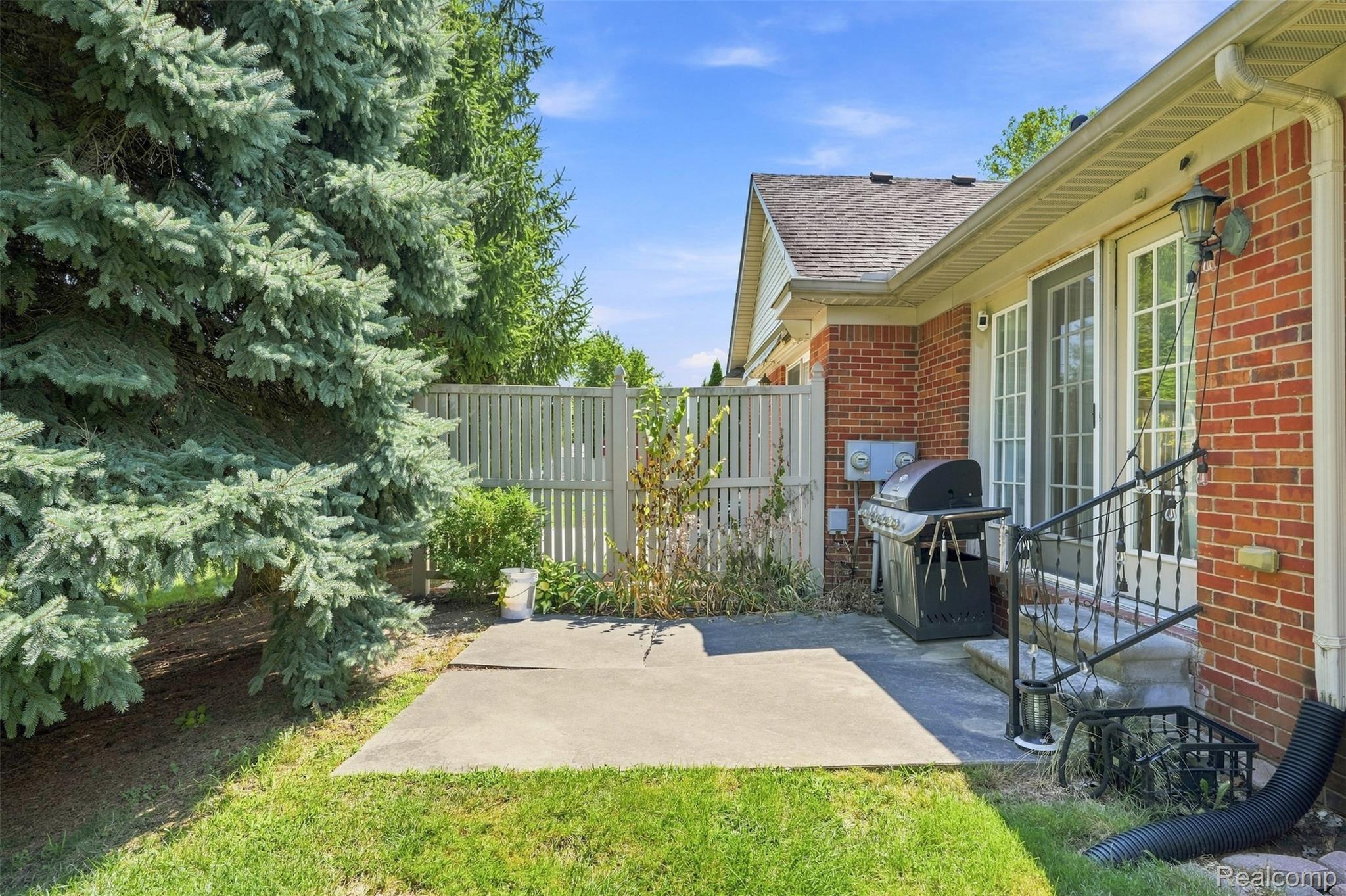 13469 Shire Ln Property Photo 36