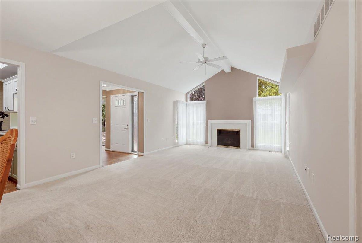 48461 Newcastle Ct Property Photo 5
