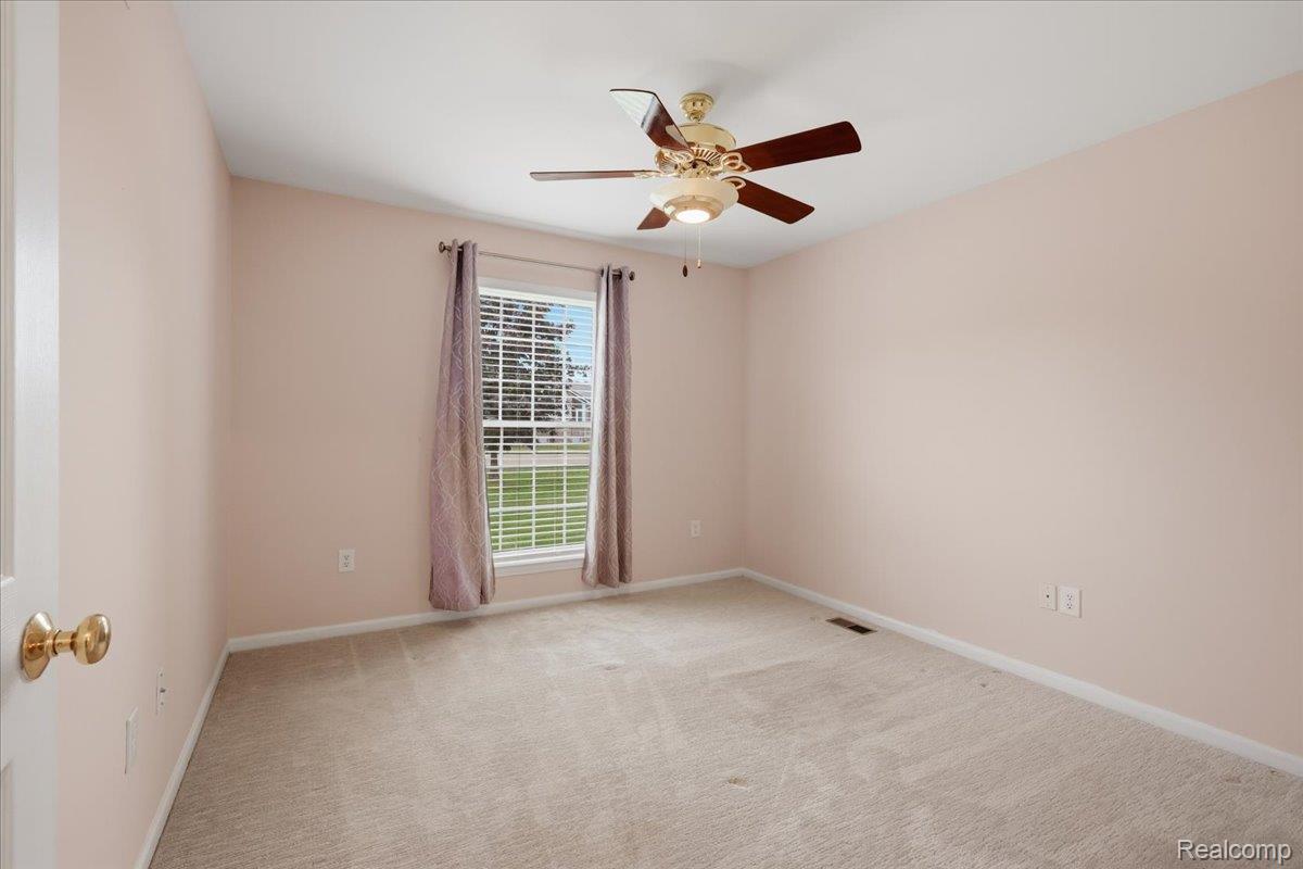 48461 Newcastle Ct Property Photo 19