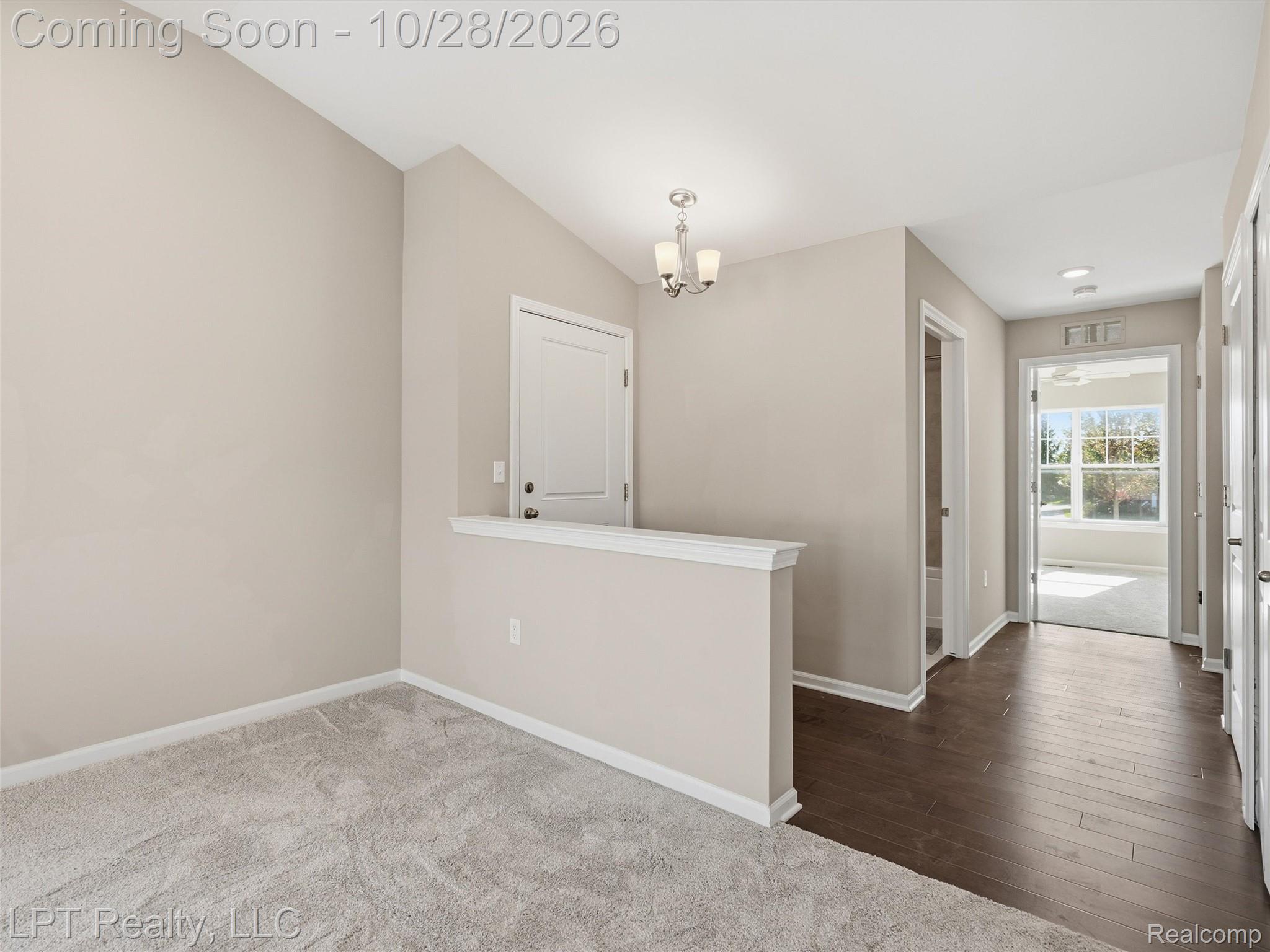 9925 Ridge Run St Property Photo 13