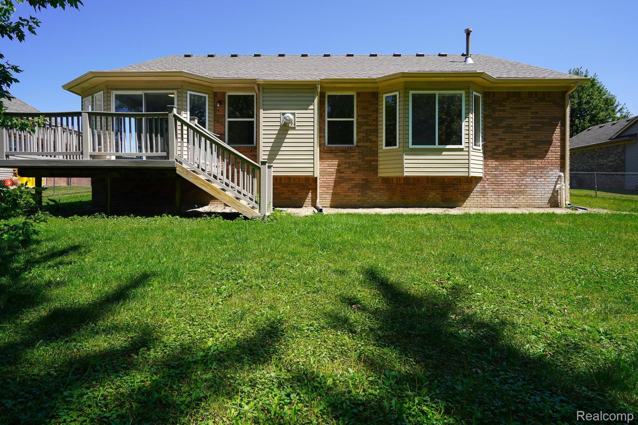 51819 Kings Pointe Dr Property Photo 7