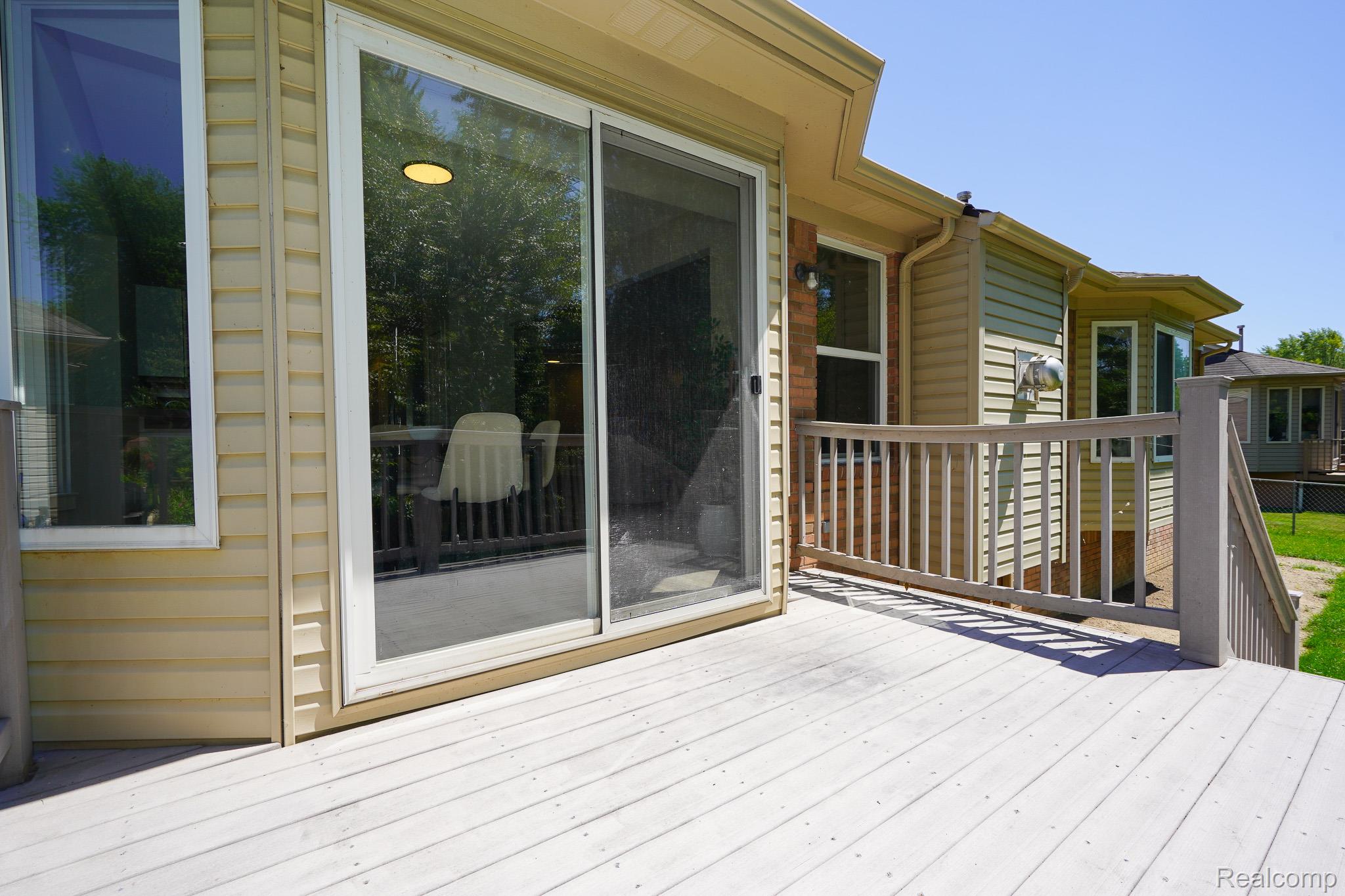 51819 Kings Pointe Dr Property Photo 12