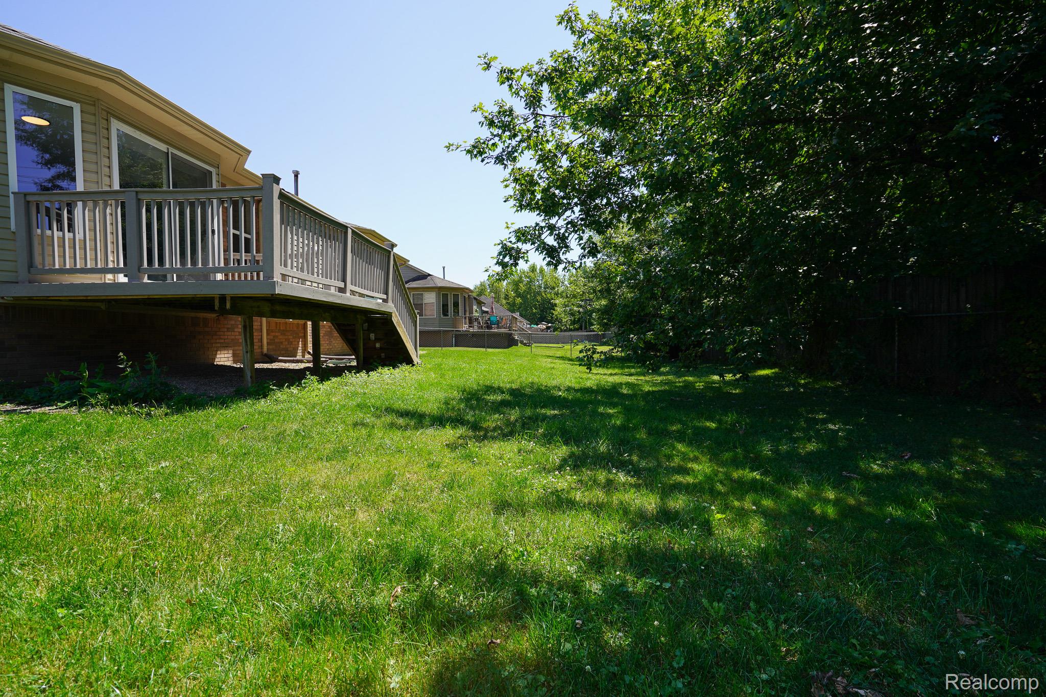 51819 Kings Pointe Dr Property Photo 13