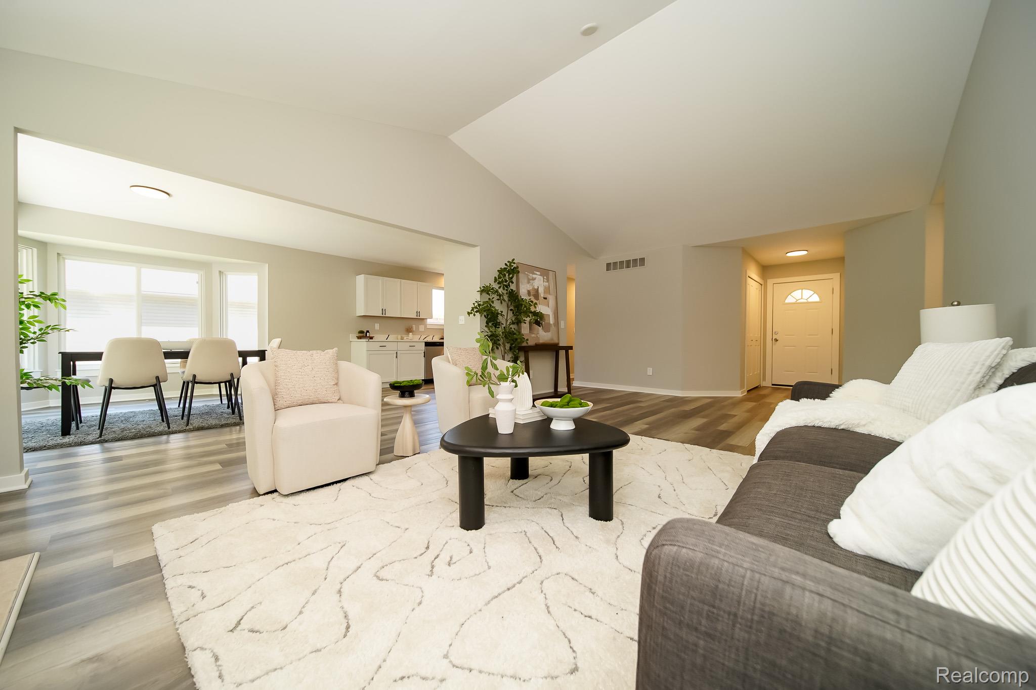 51819 Kings Pointe Dr Property Photo 23