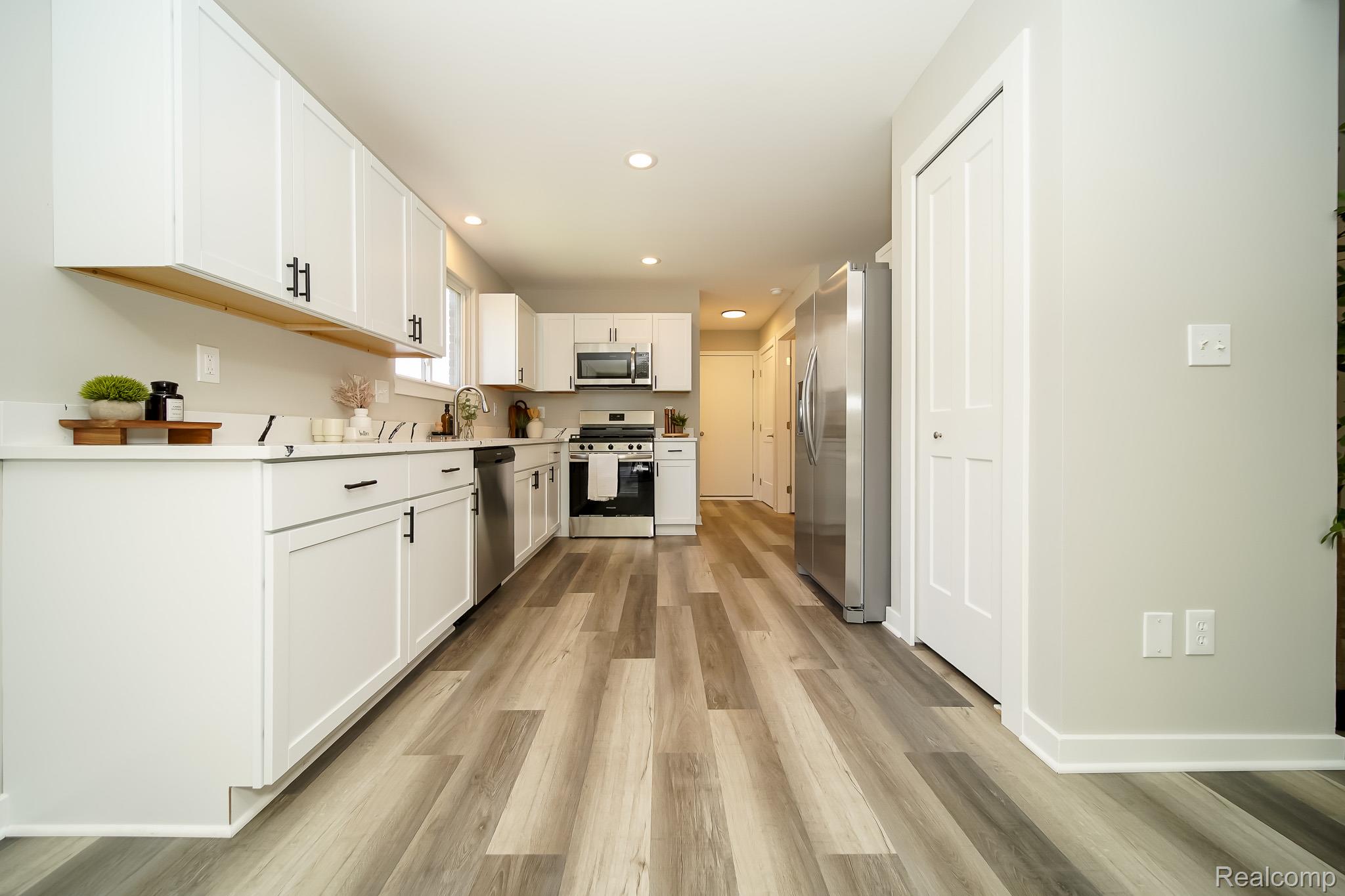 51819 Kings Pointe Dr Property Photo 29