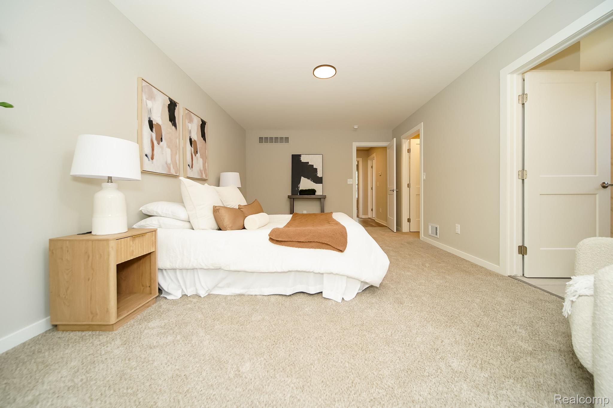 51819 Kings Pointe Dr Property Photo 52